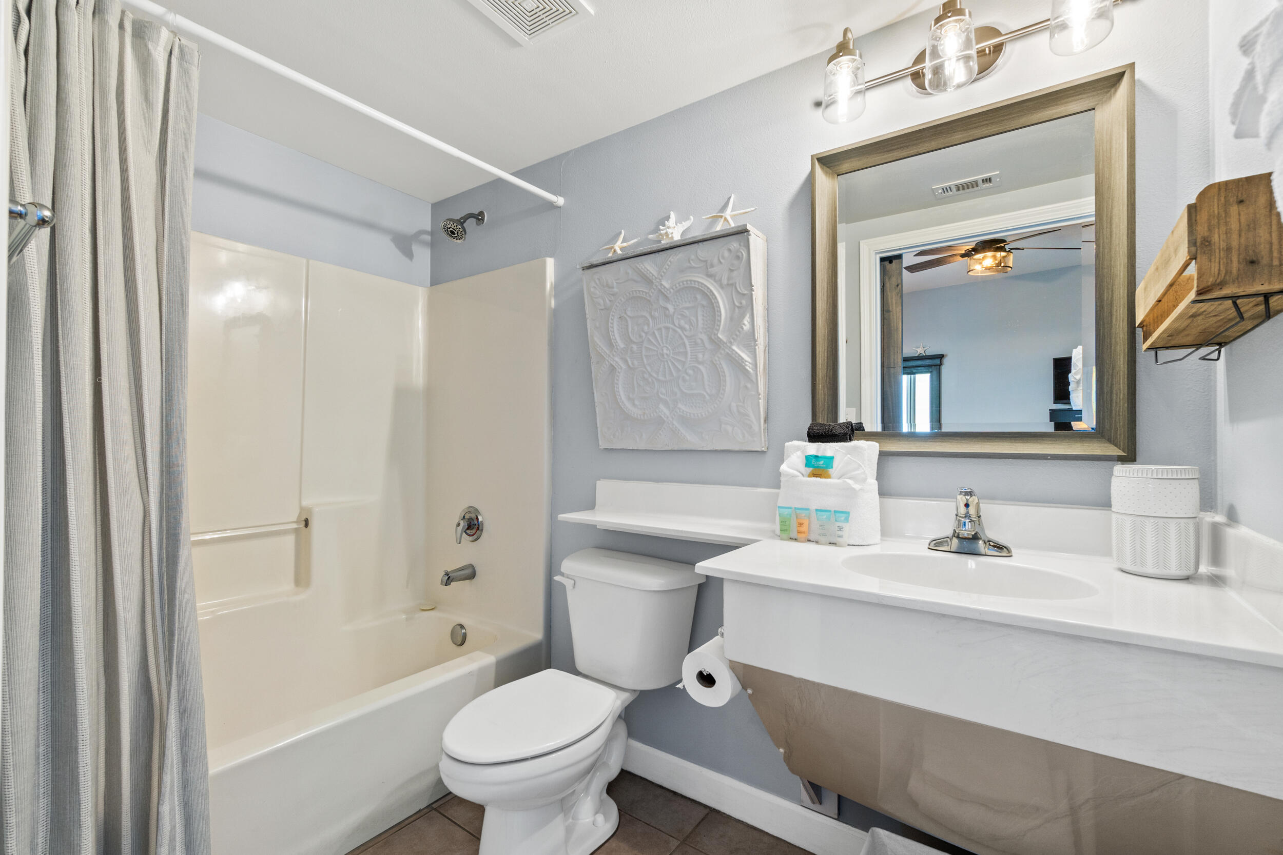 SHORES OF PANAMA - Residential