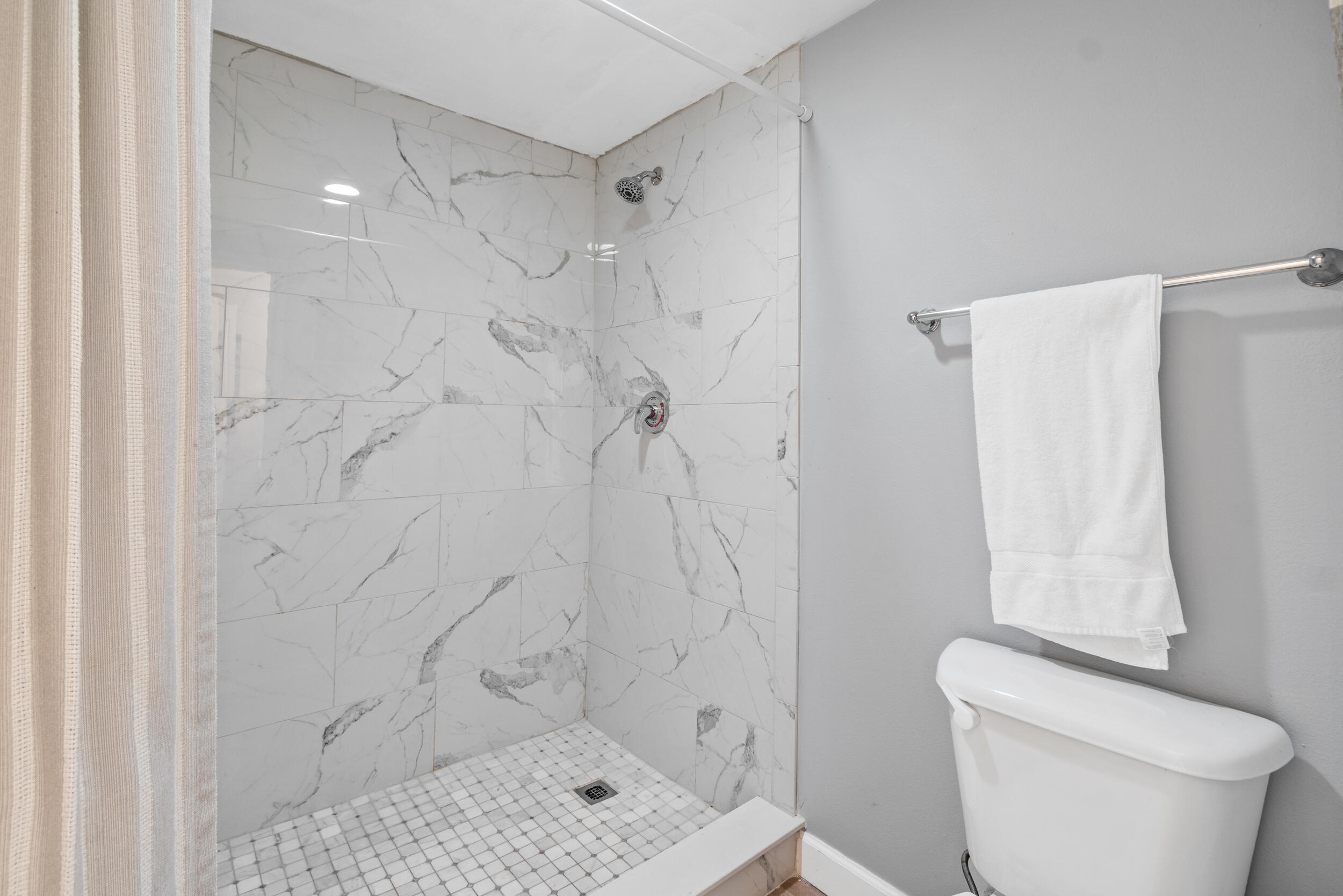 SHORES OF PANAMA - Residential