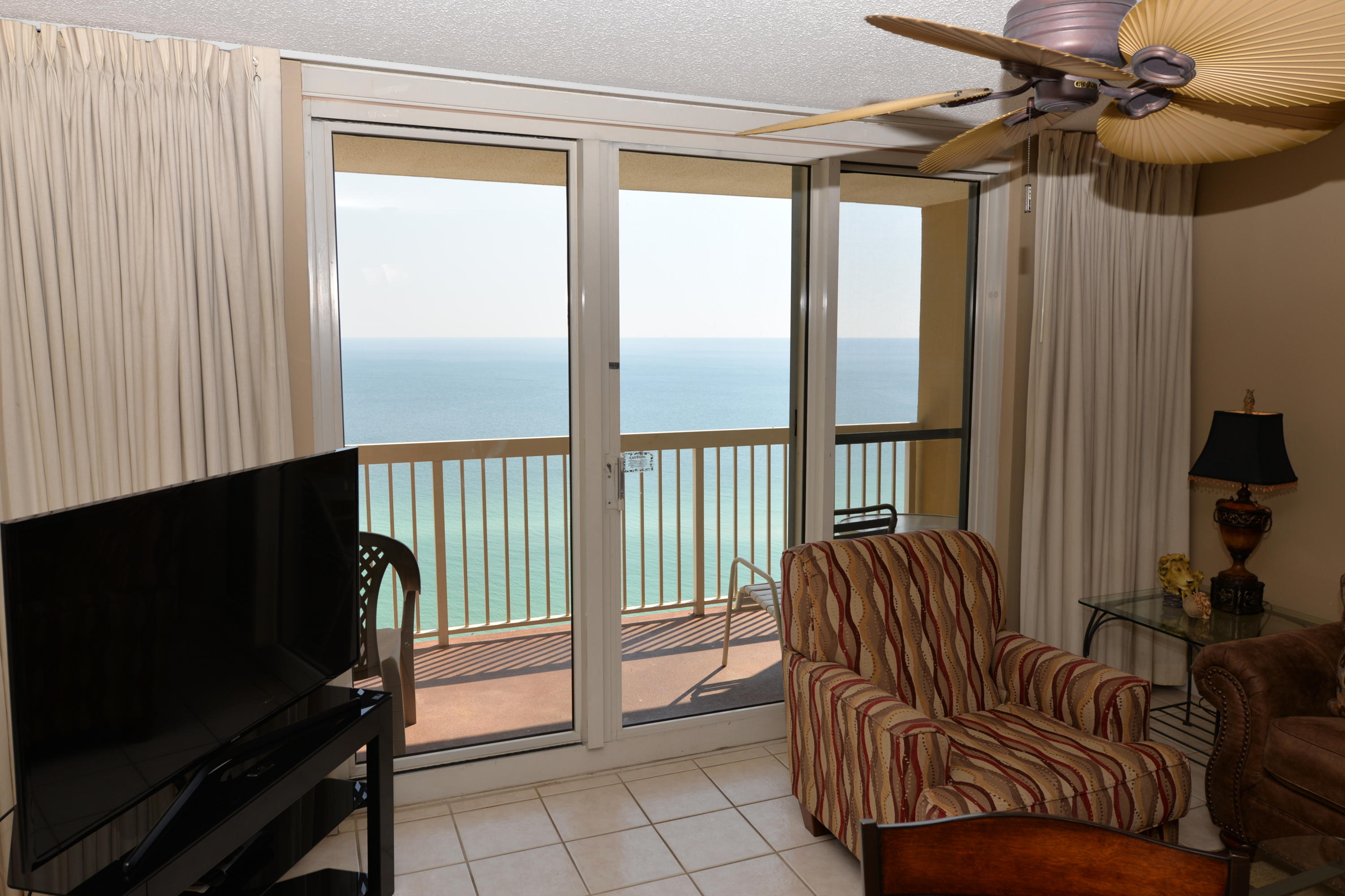 PELICAN BEACH RESORT - Residential