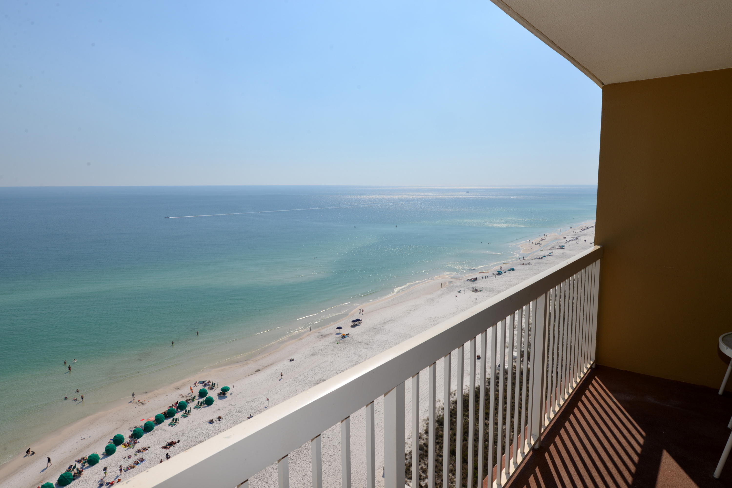 PELICAN BEACH RESORT - Residential