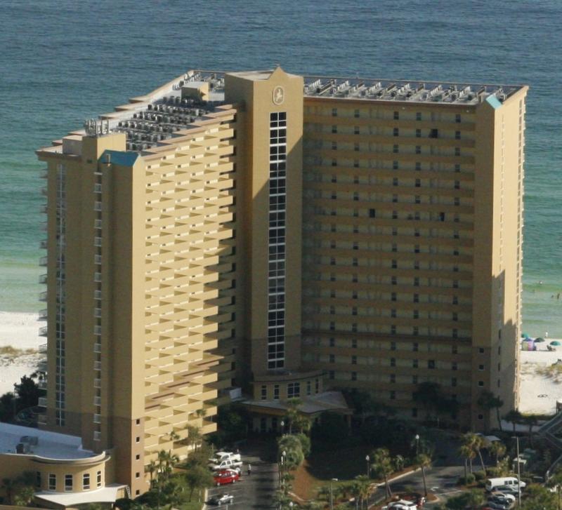 PELICAN BEACH RESORT - Residential