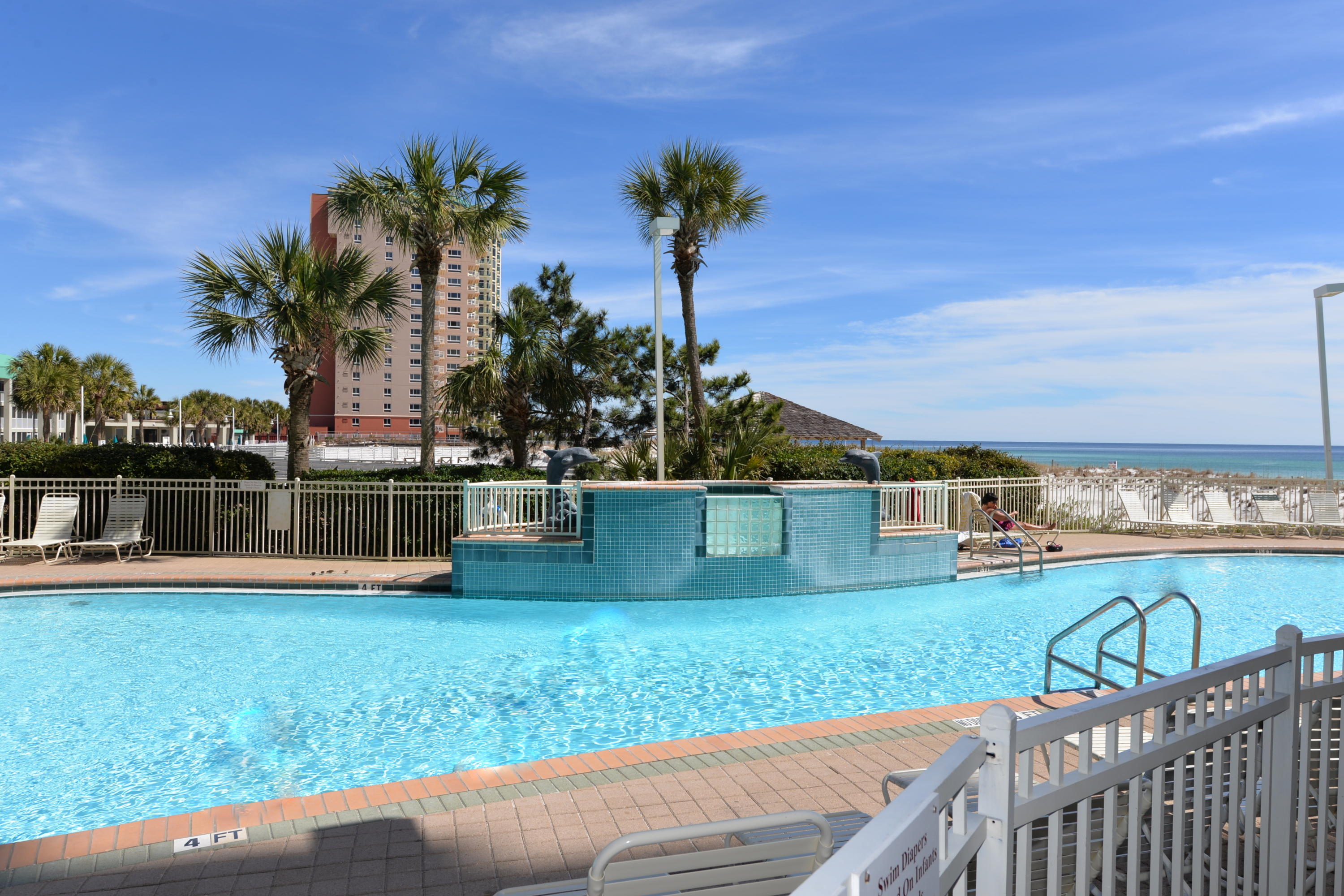 PELICAN BEACH RESORT - Residential