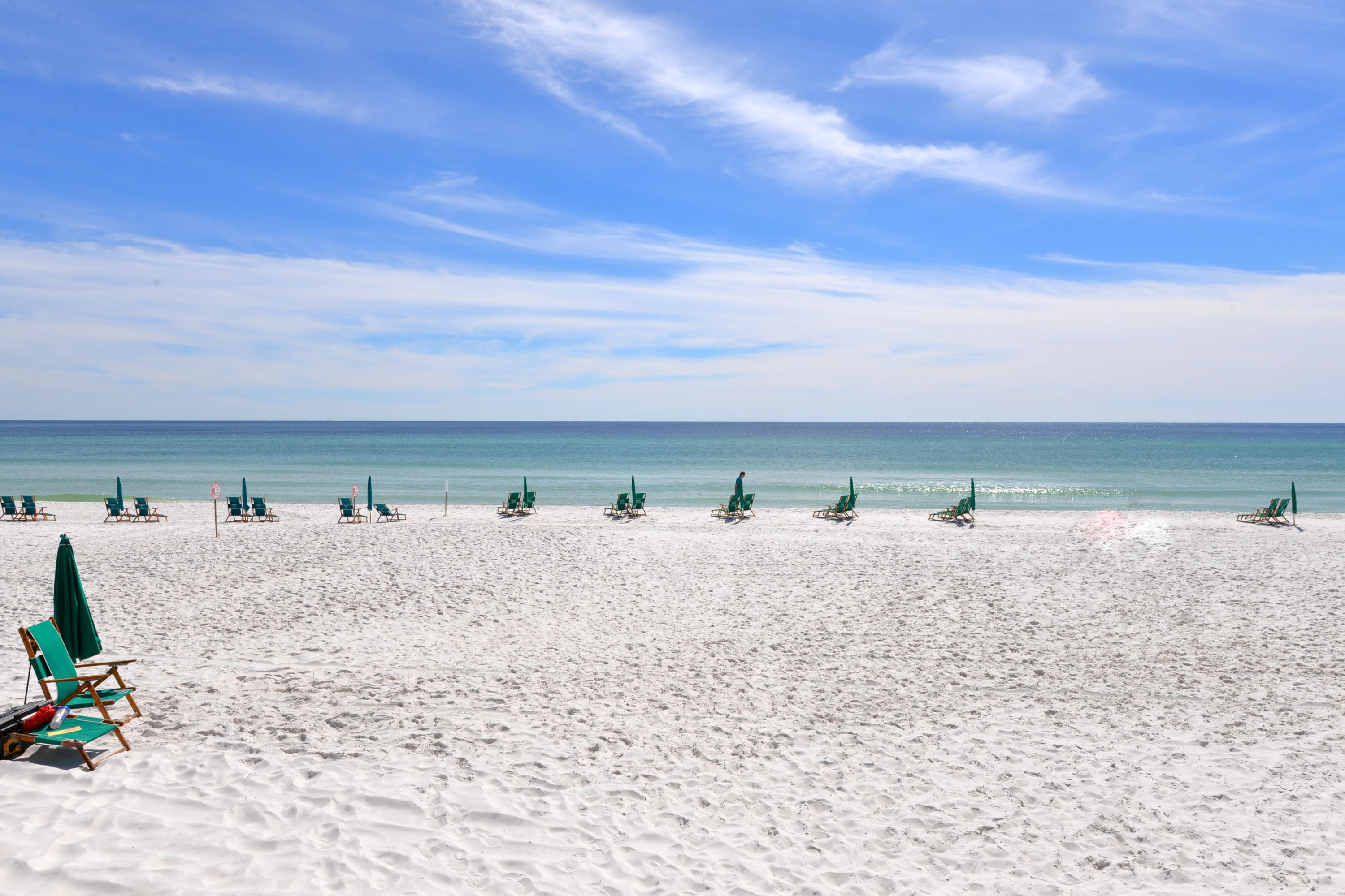 PELICAN BEACH RESORT - Residential