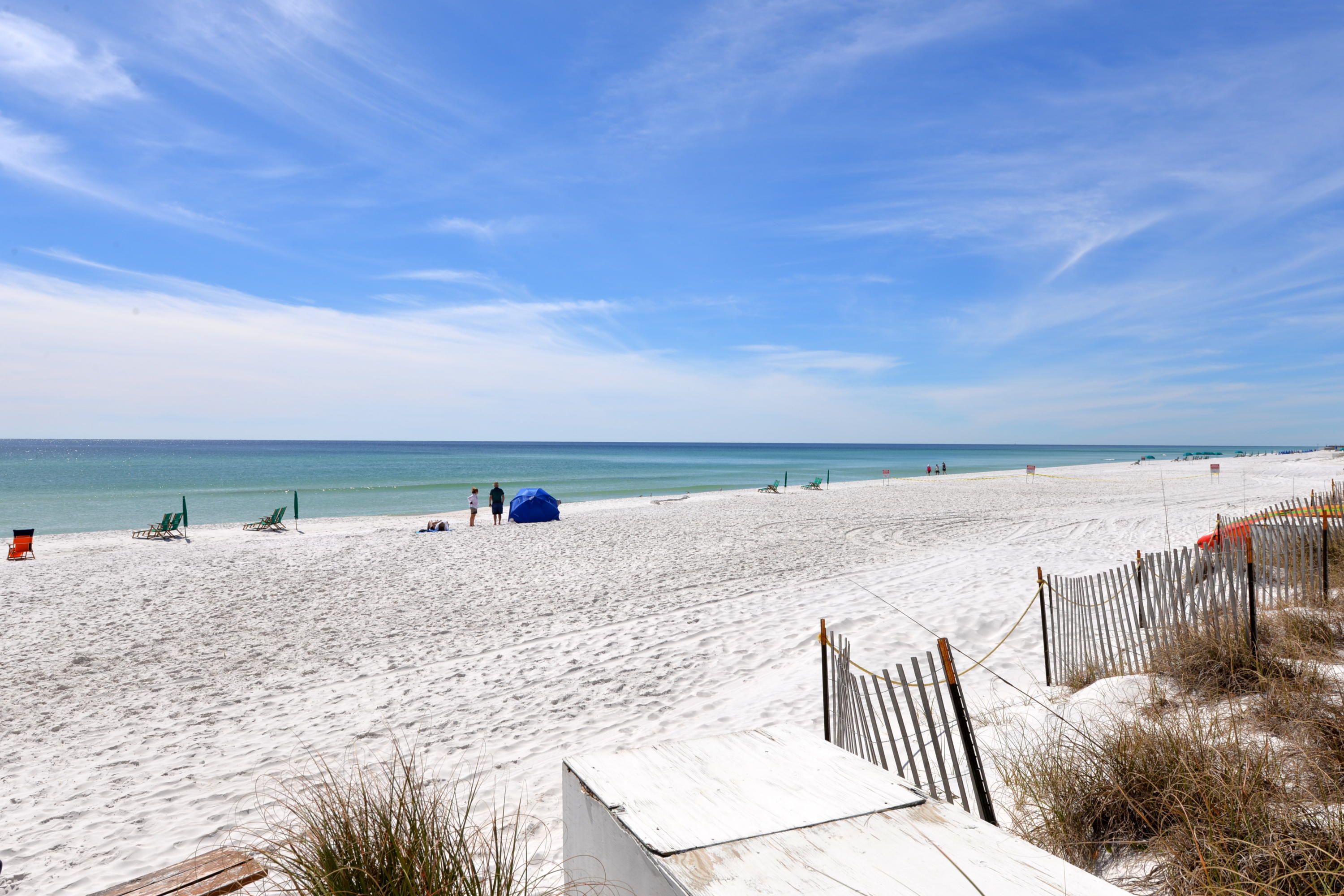 PELICAN BEACH RESORT - Residential