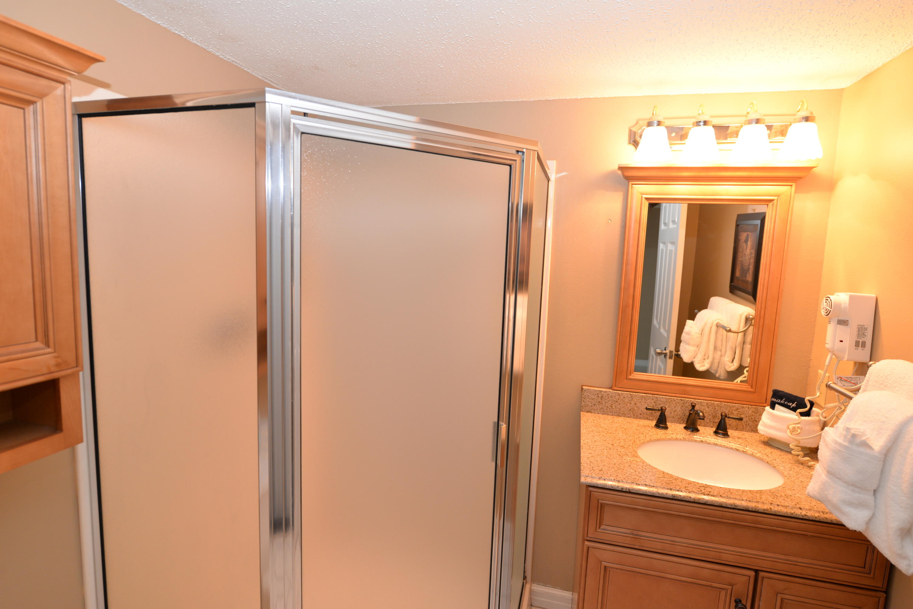 PELICAN BEACH RESORT - Residential