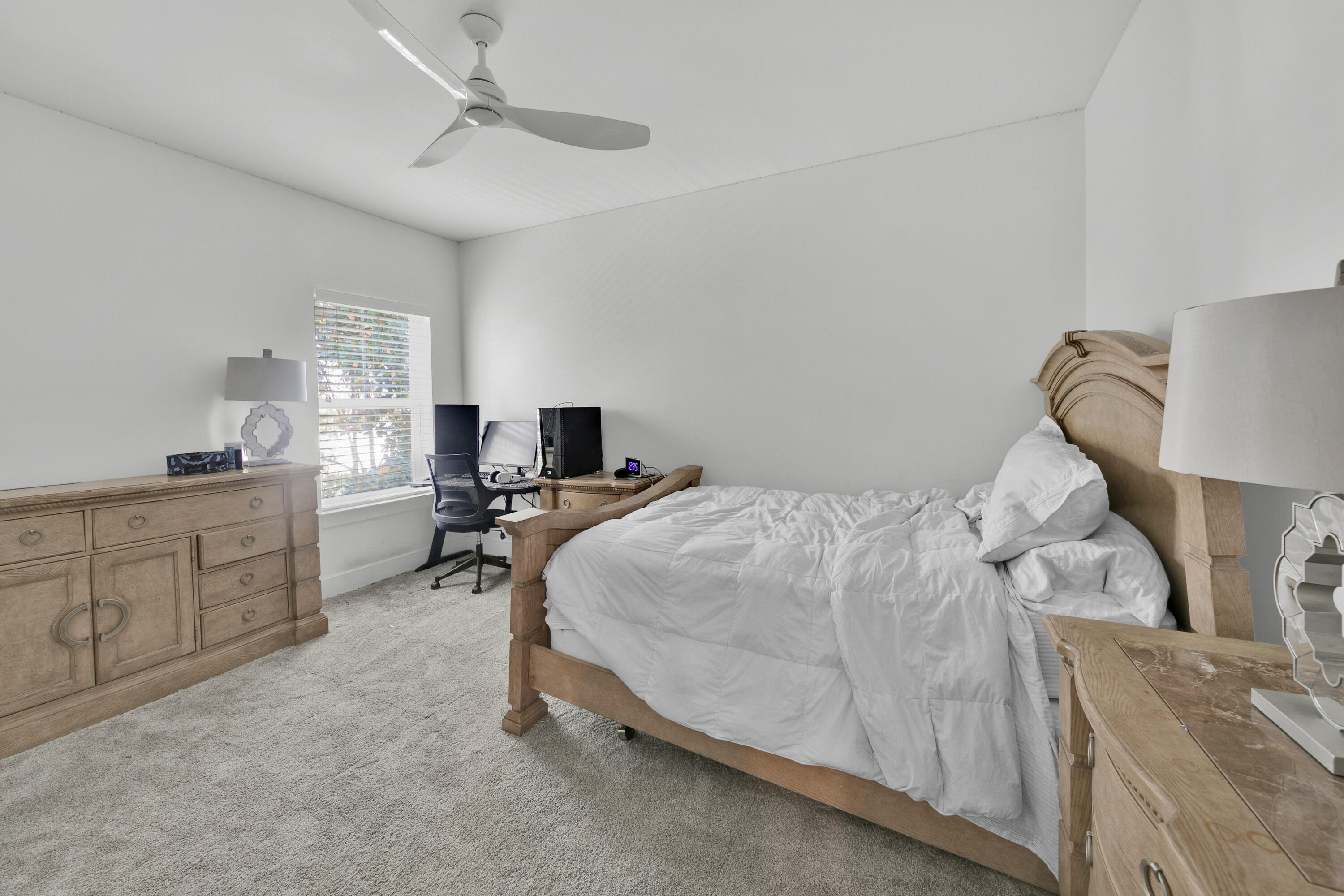 HIDDEN GROVE - Residential