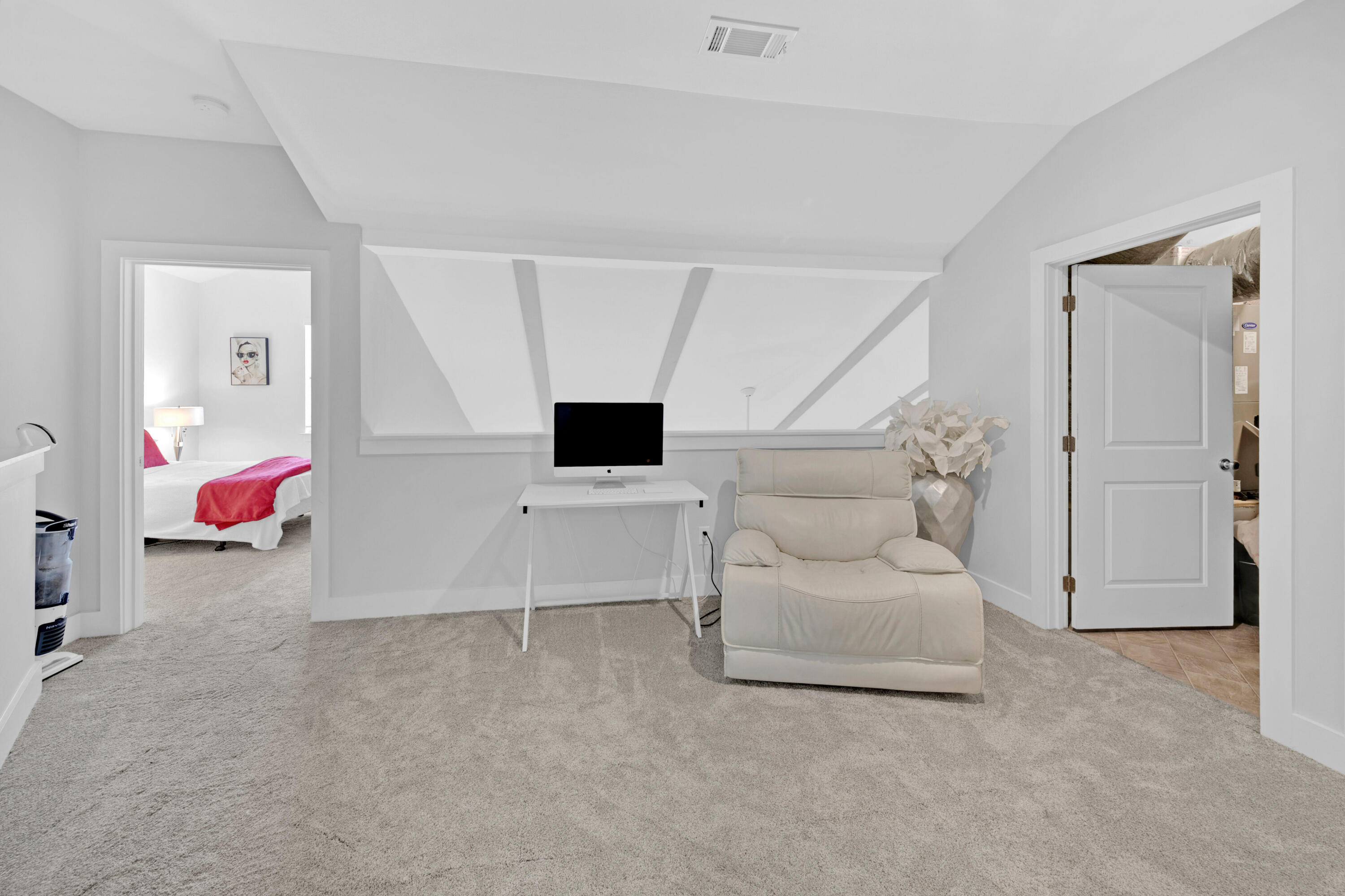 HIDDEN GROVE - Residential