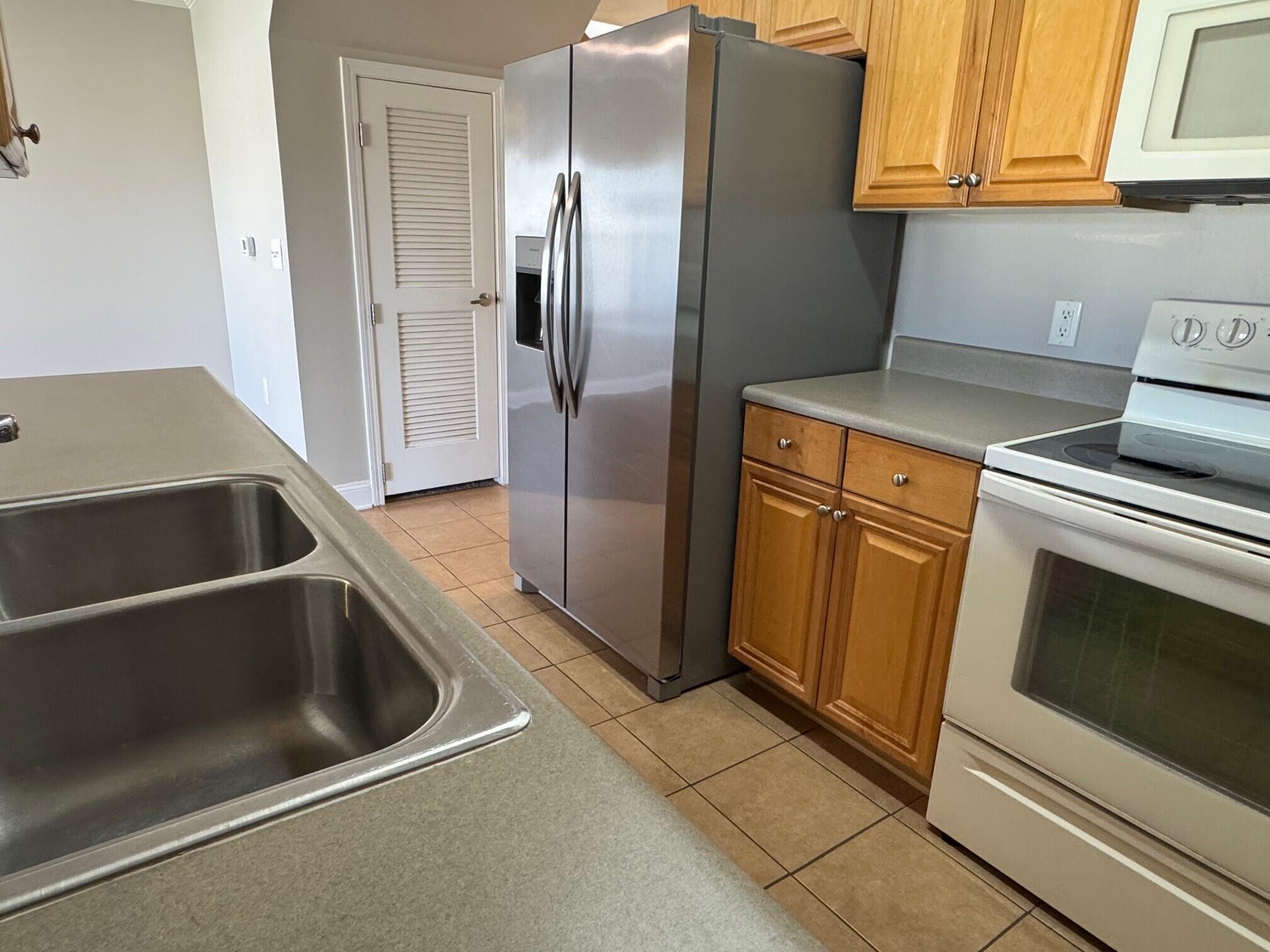 EAGLES LANDING S/D - Residential Lease