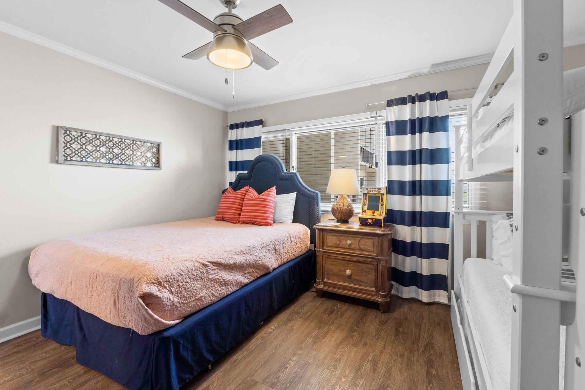 PINNACLE PORT - Residential