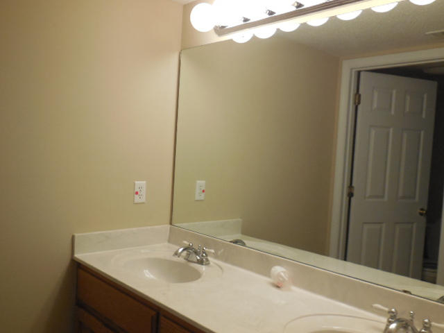 MIRROR LAKE - Residential