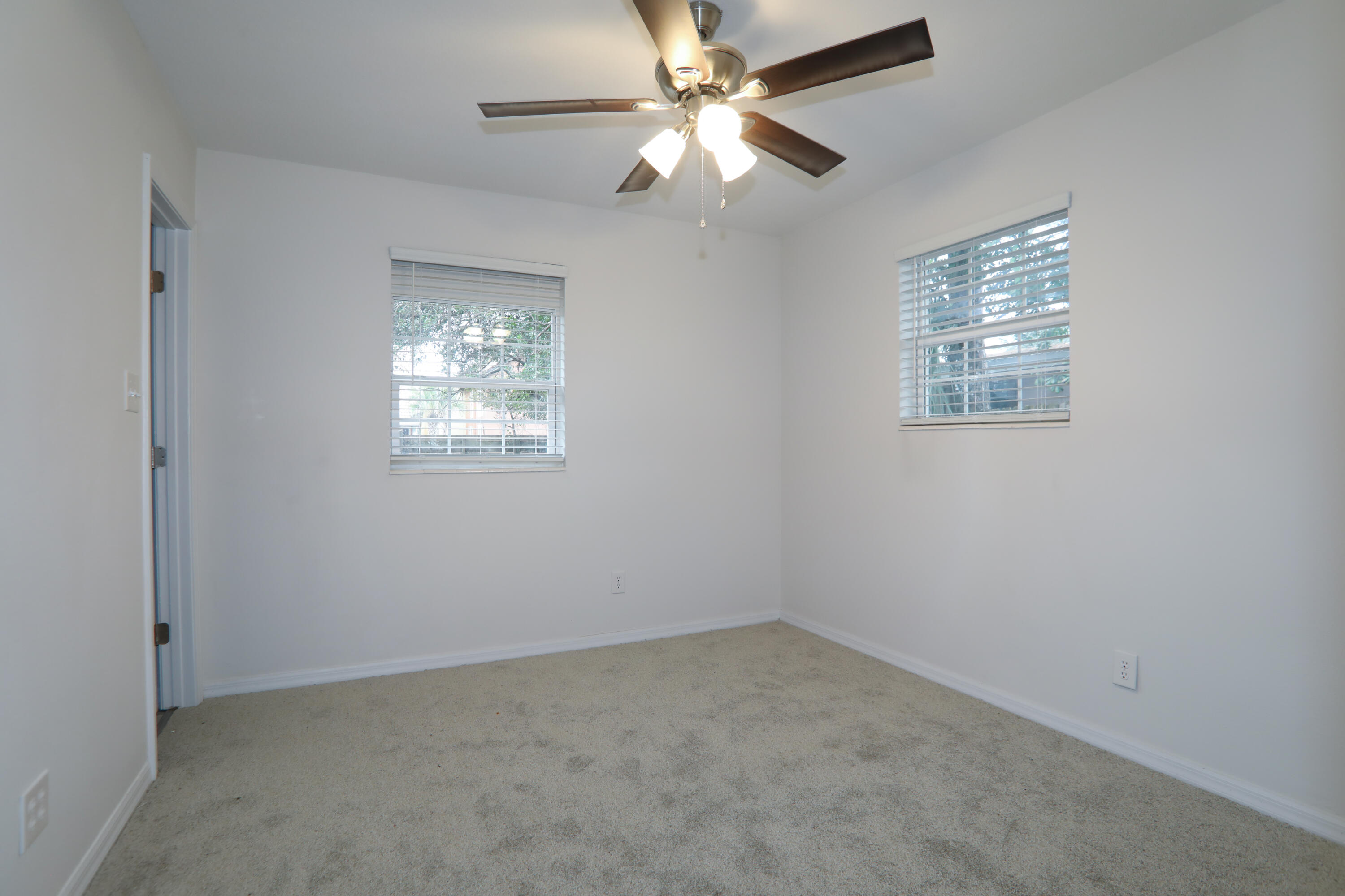 HOWARD S/D - Residential