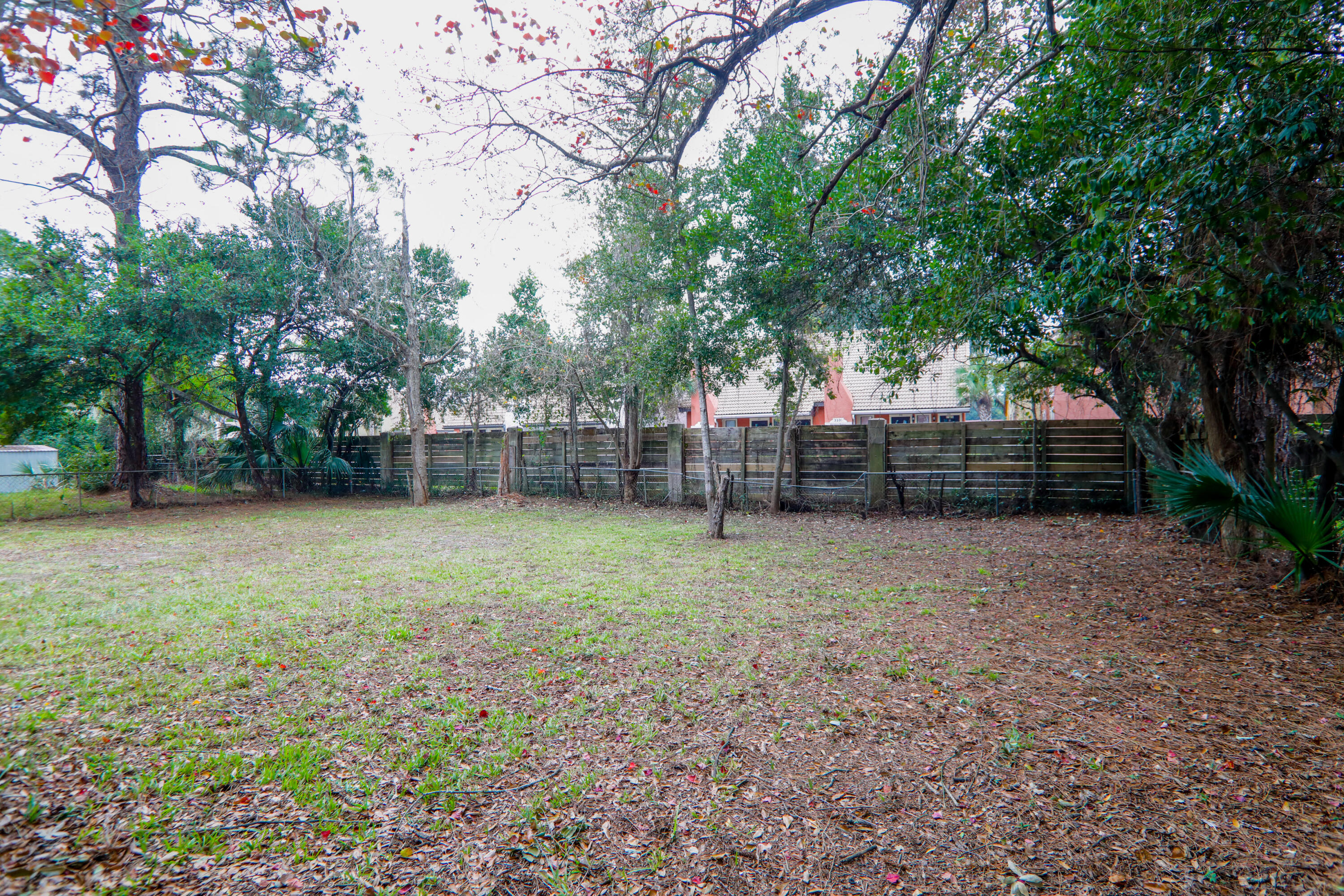 HOWARD S/D - Residential
