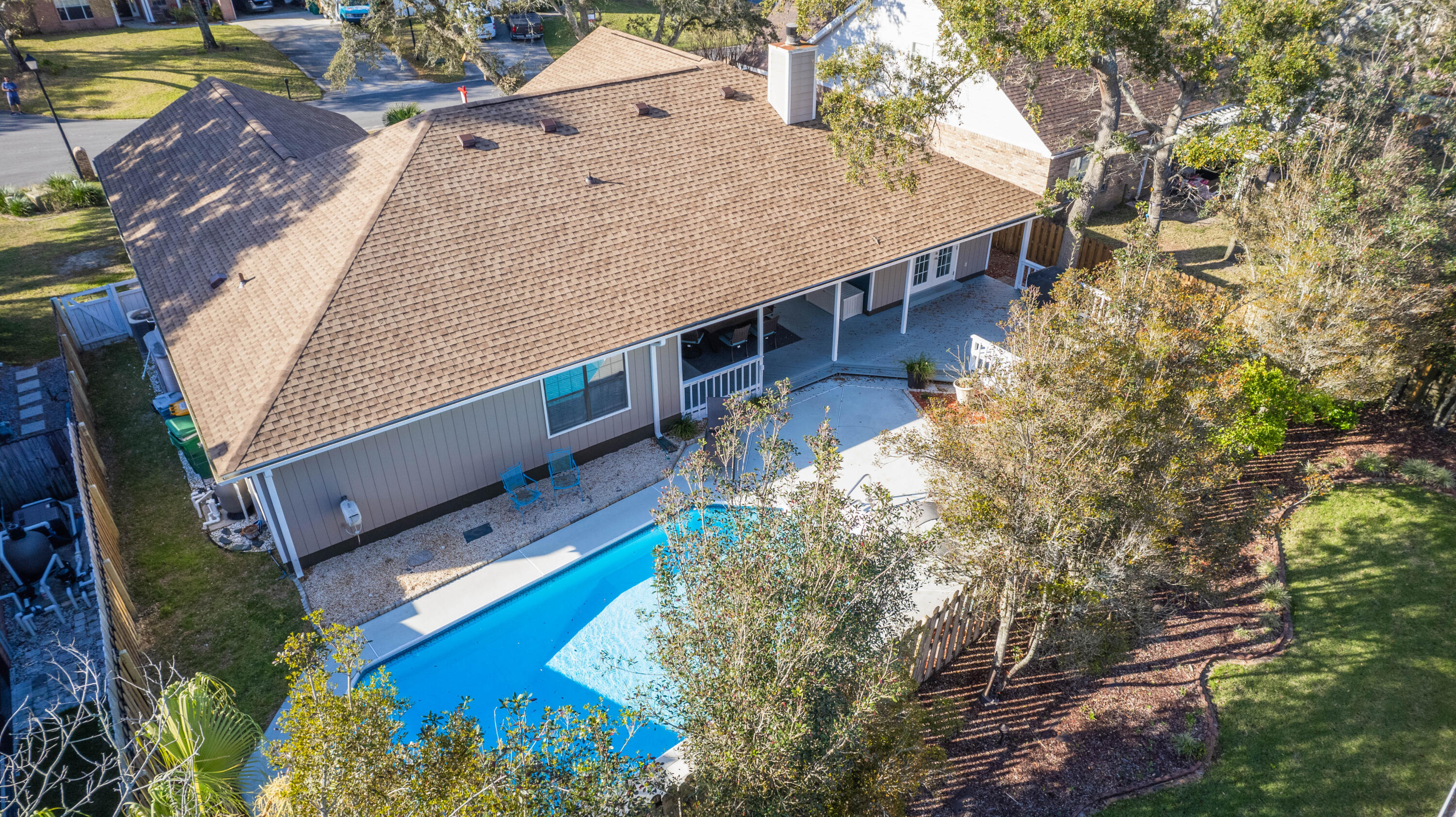 LAKE POINTE - Residential