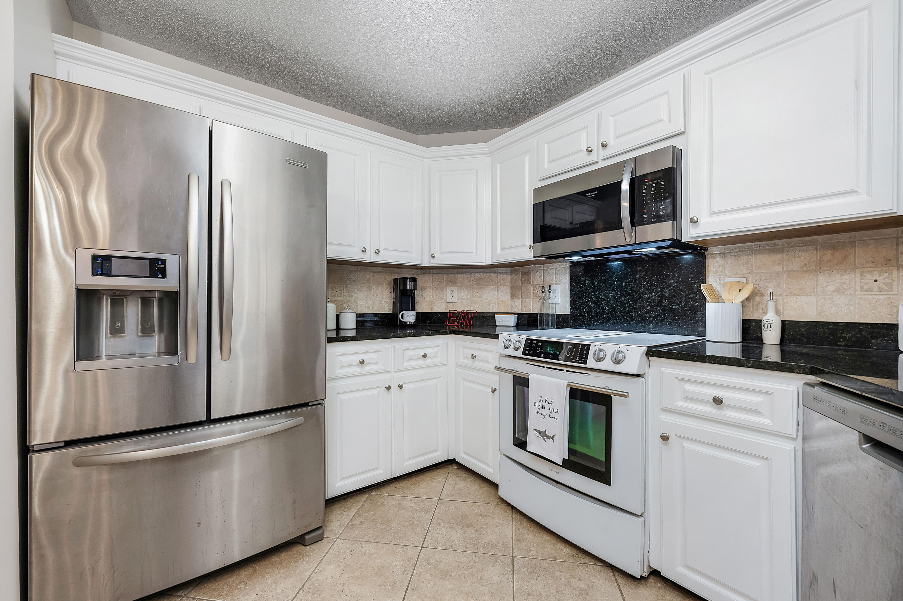 LAKE POINTE - Residential