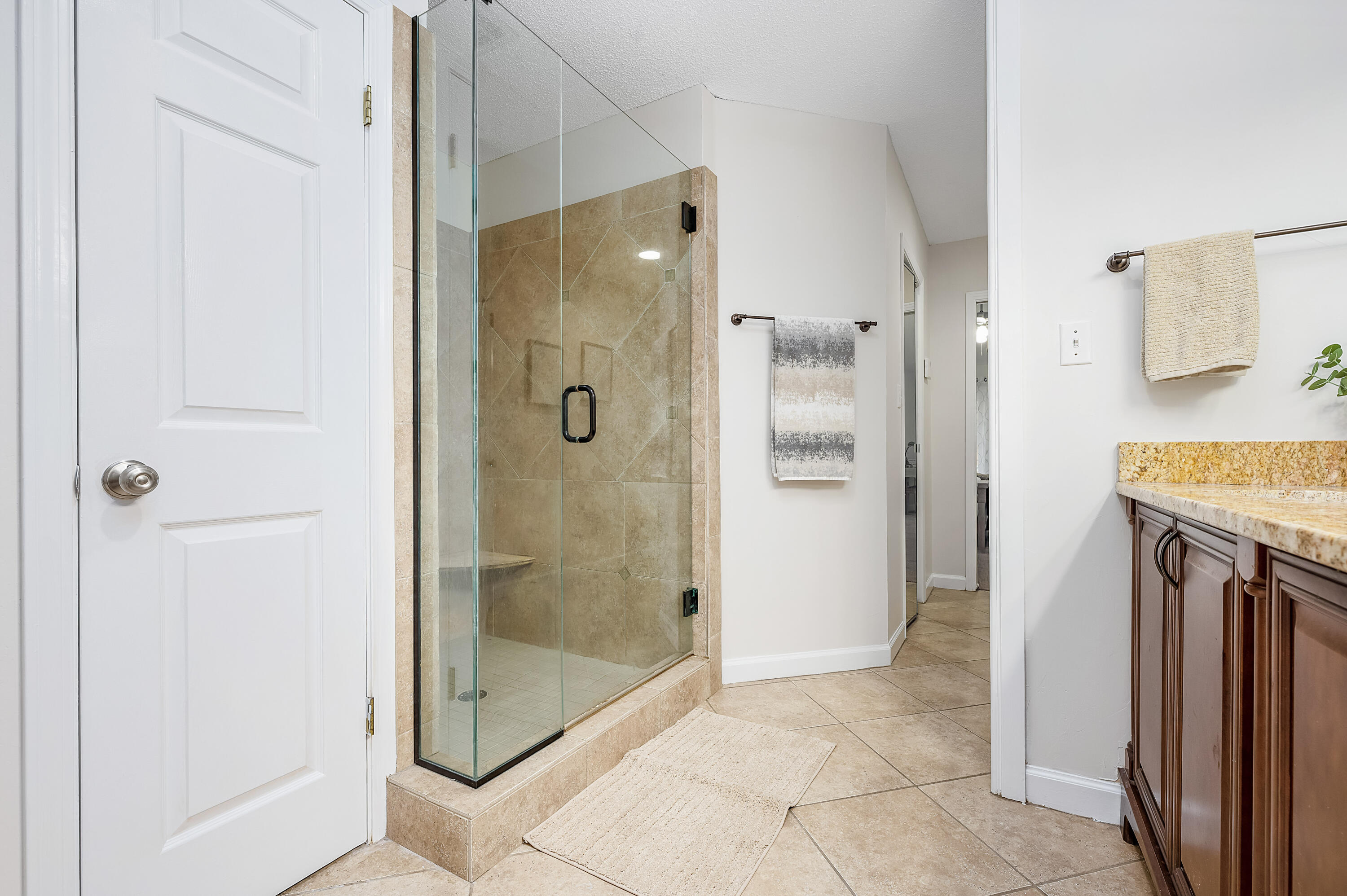 LAKE POINTE - Residential