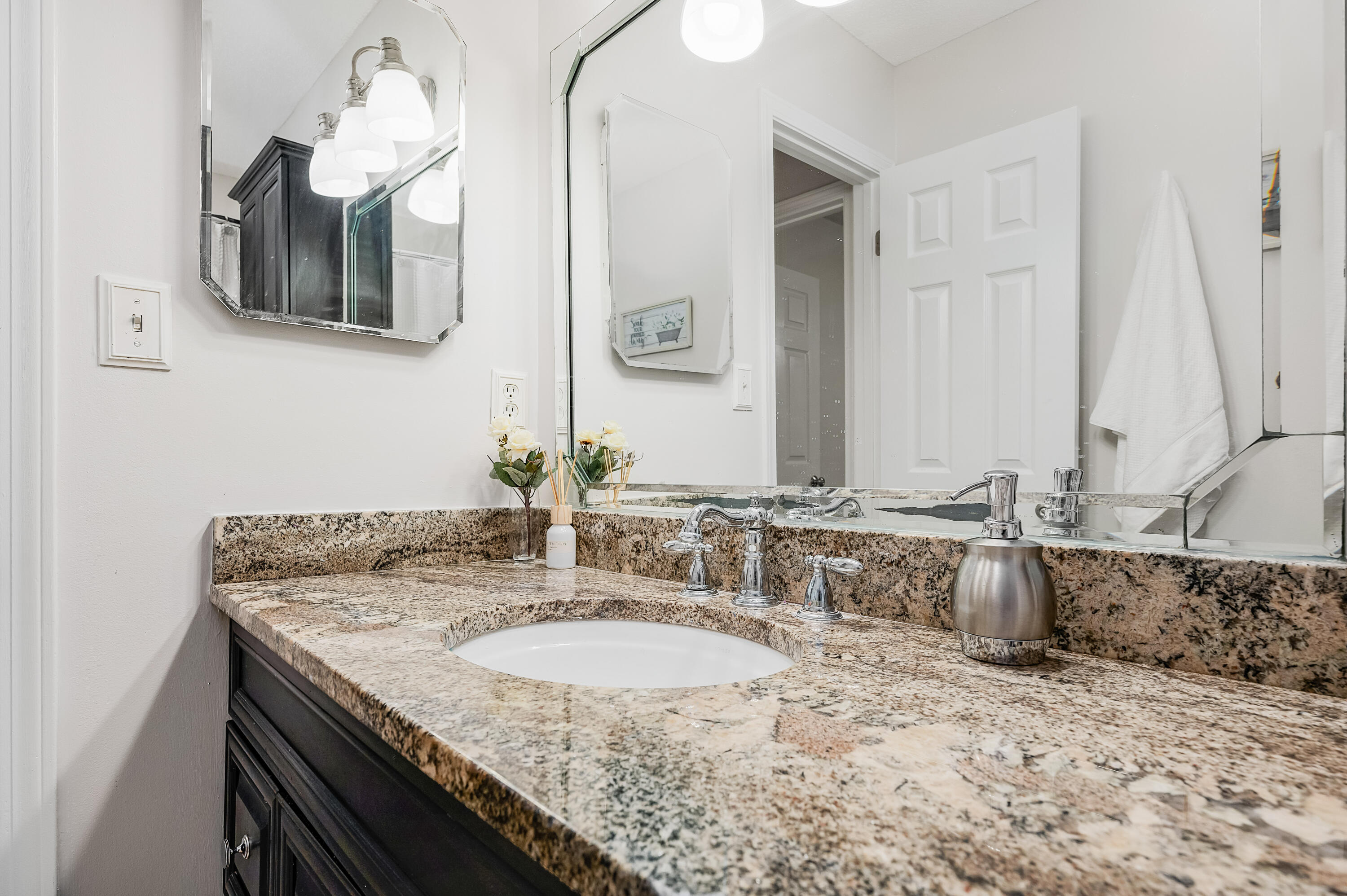 LAKE POINTE - Residential