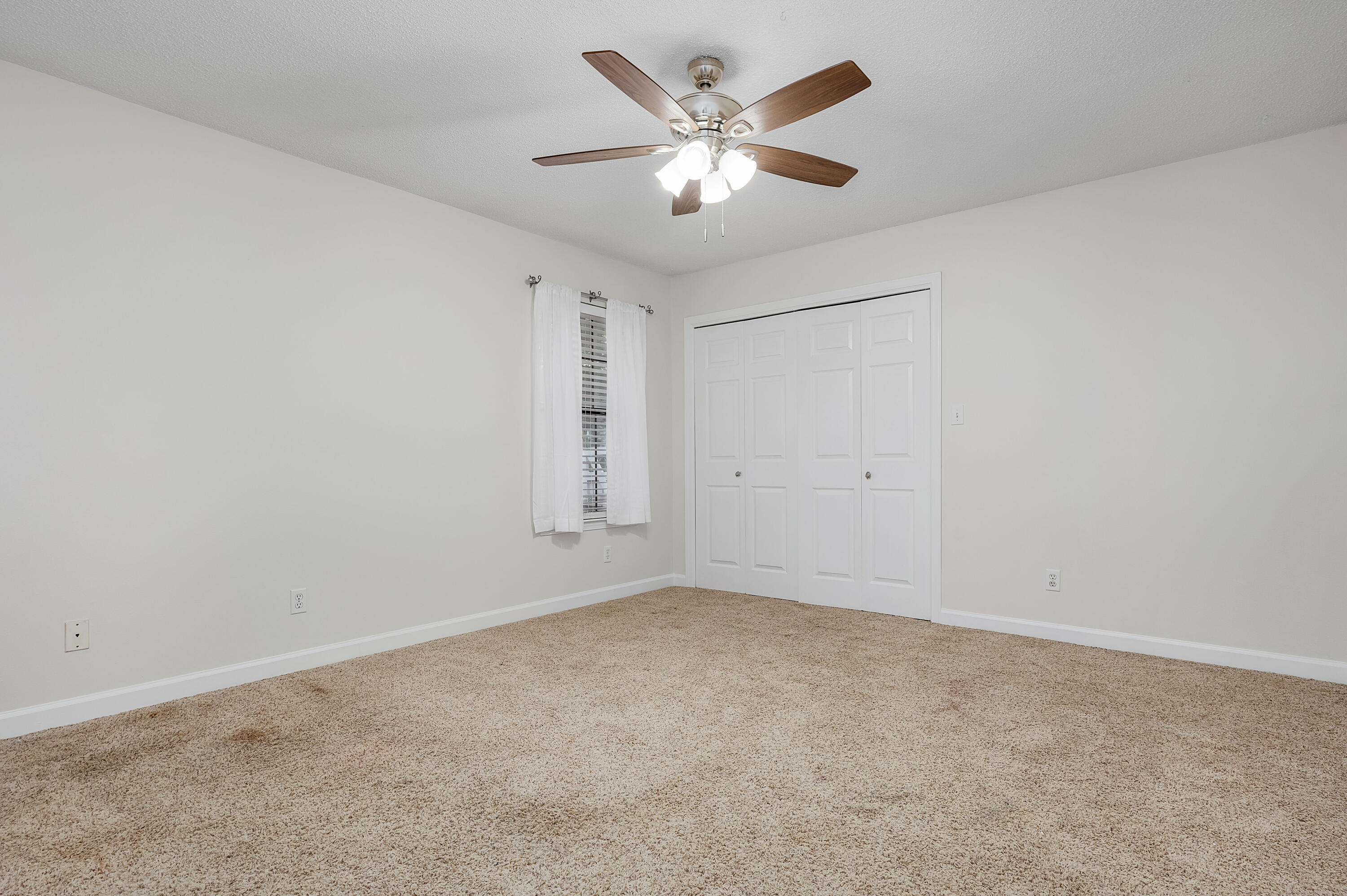 LAKE POINTE - Residential