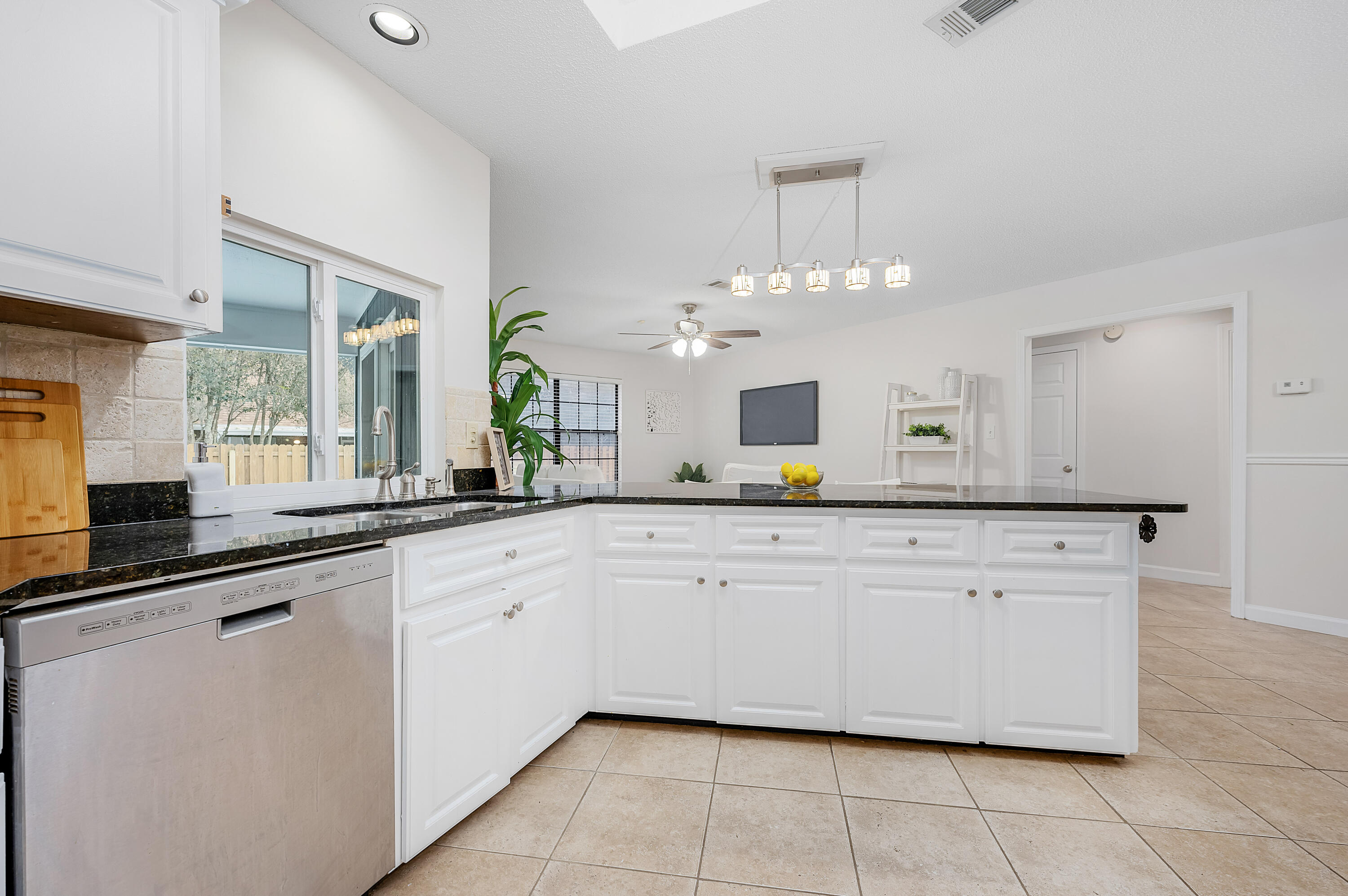 LAKE POINTE - Residential