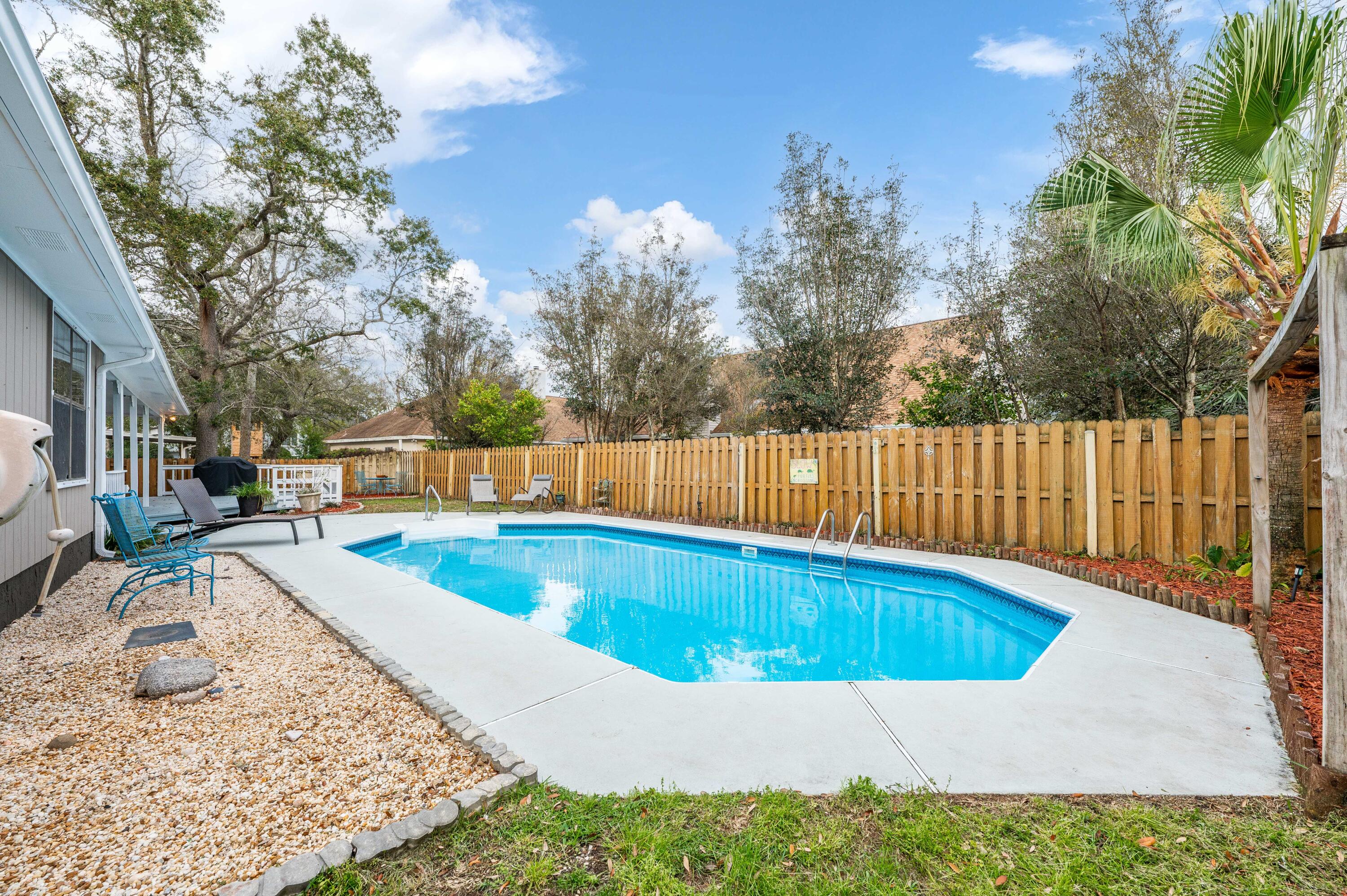 LAKE POINTE - Residential