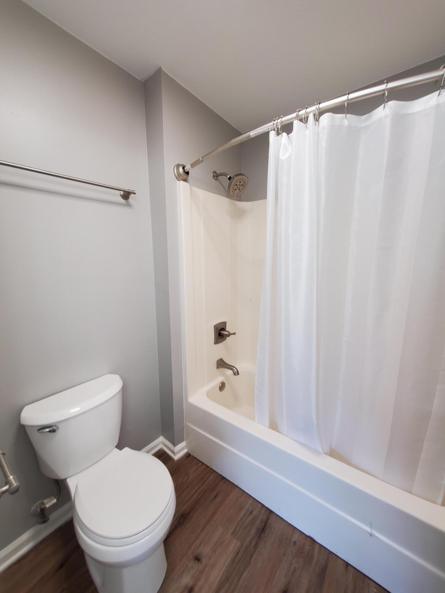 POINTE OF VIEW CONDO - Residential Lease