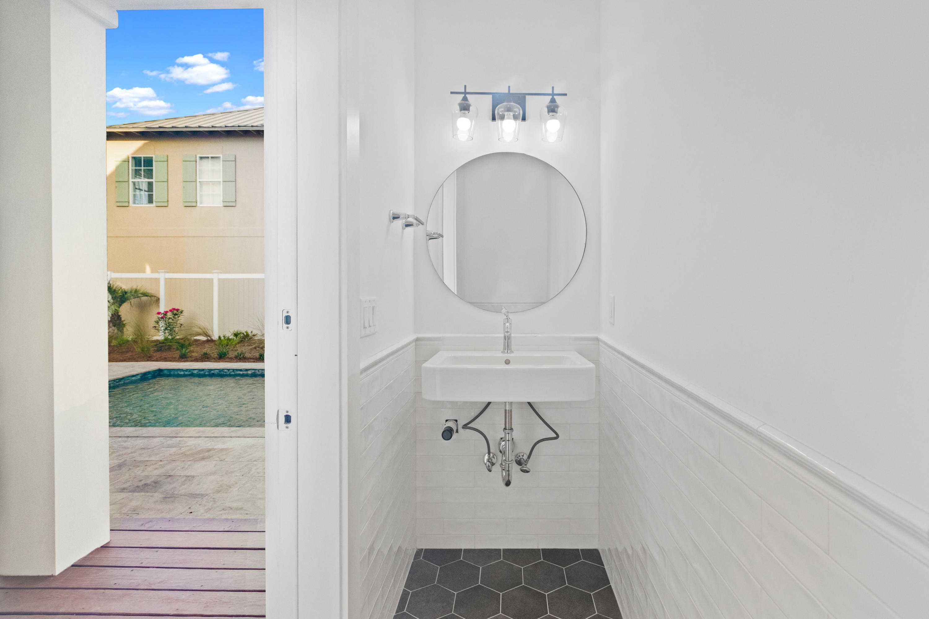 GULF SHORE MANOR - Residential