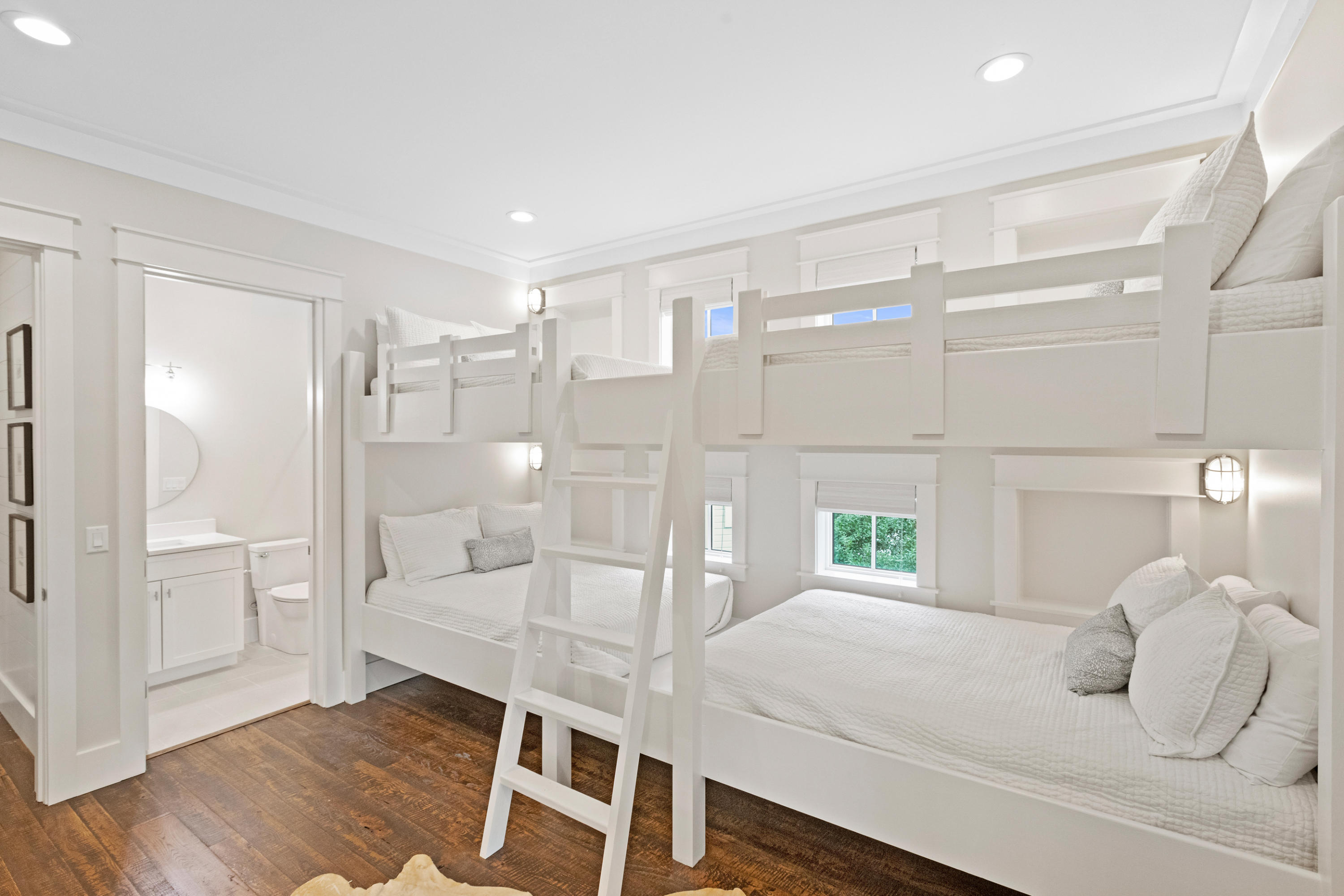 GULF SHORE MANOR - Residential