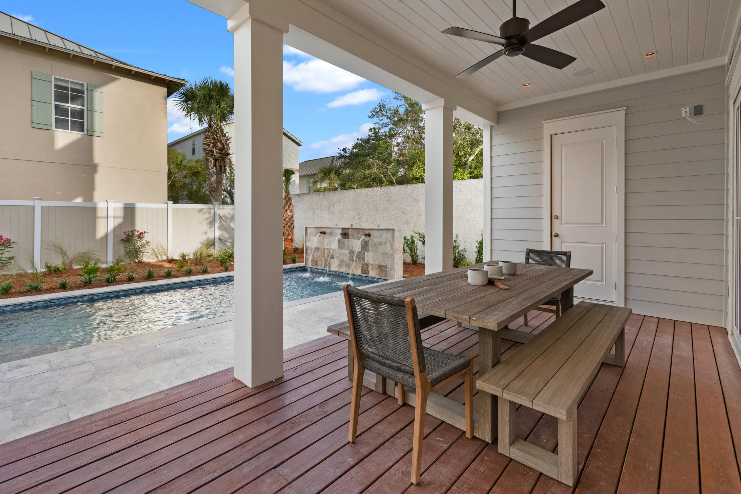 GULF SHORE MANOR - Residential