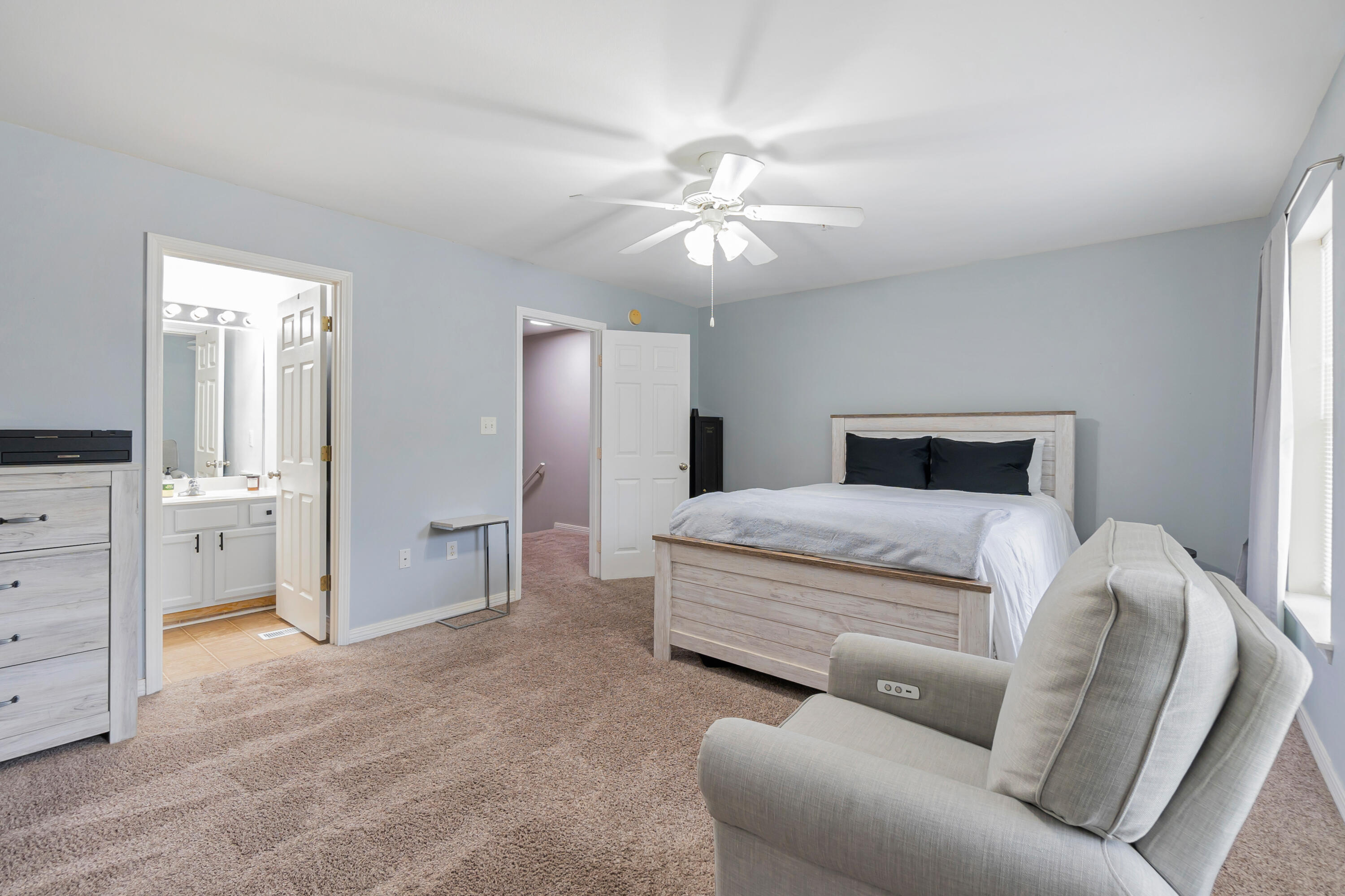 SHELL PARK CONDO - Residential