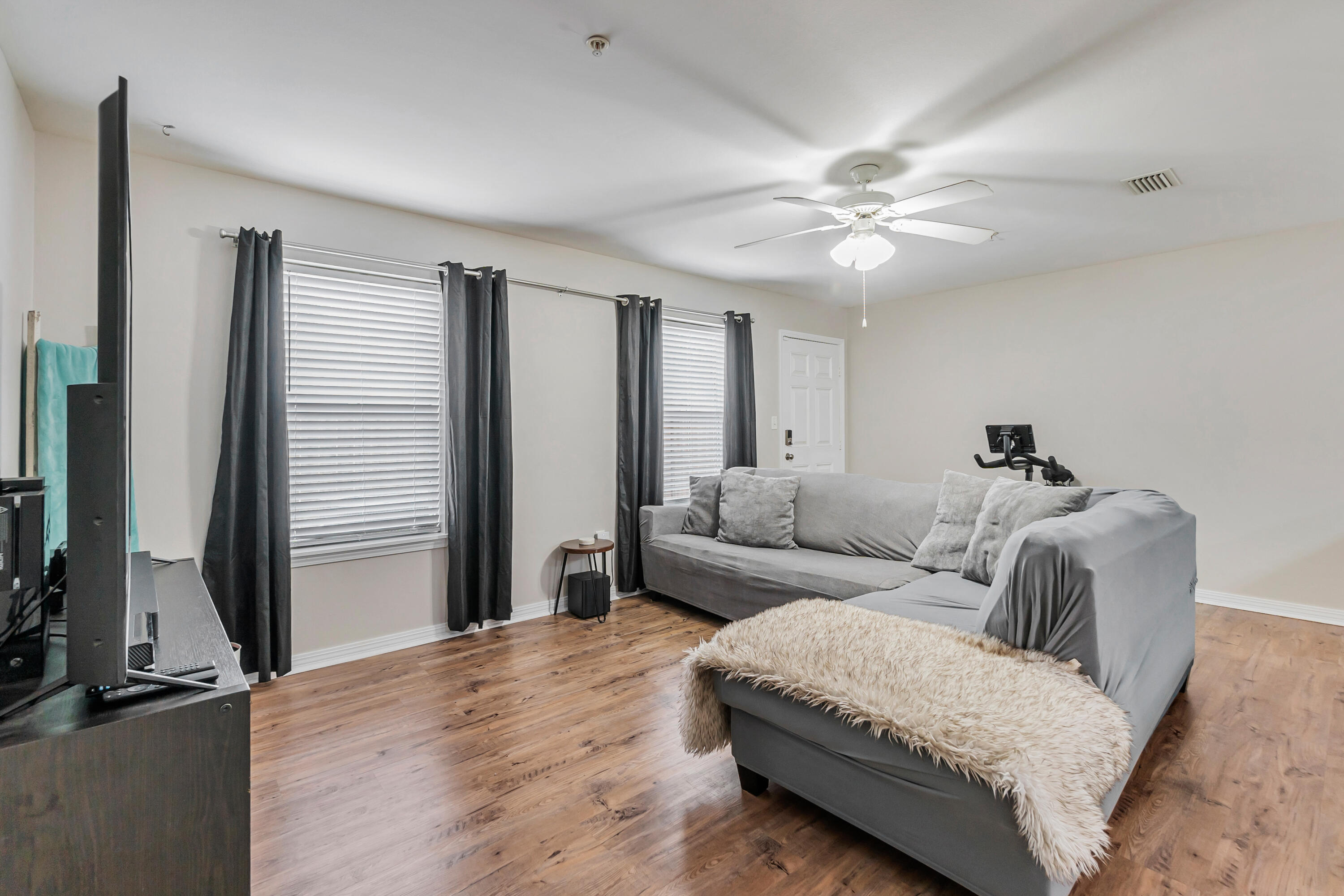 SHELL PARK CONDO - Residential