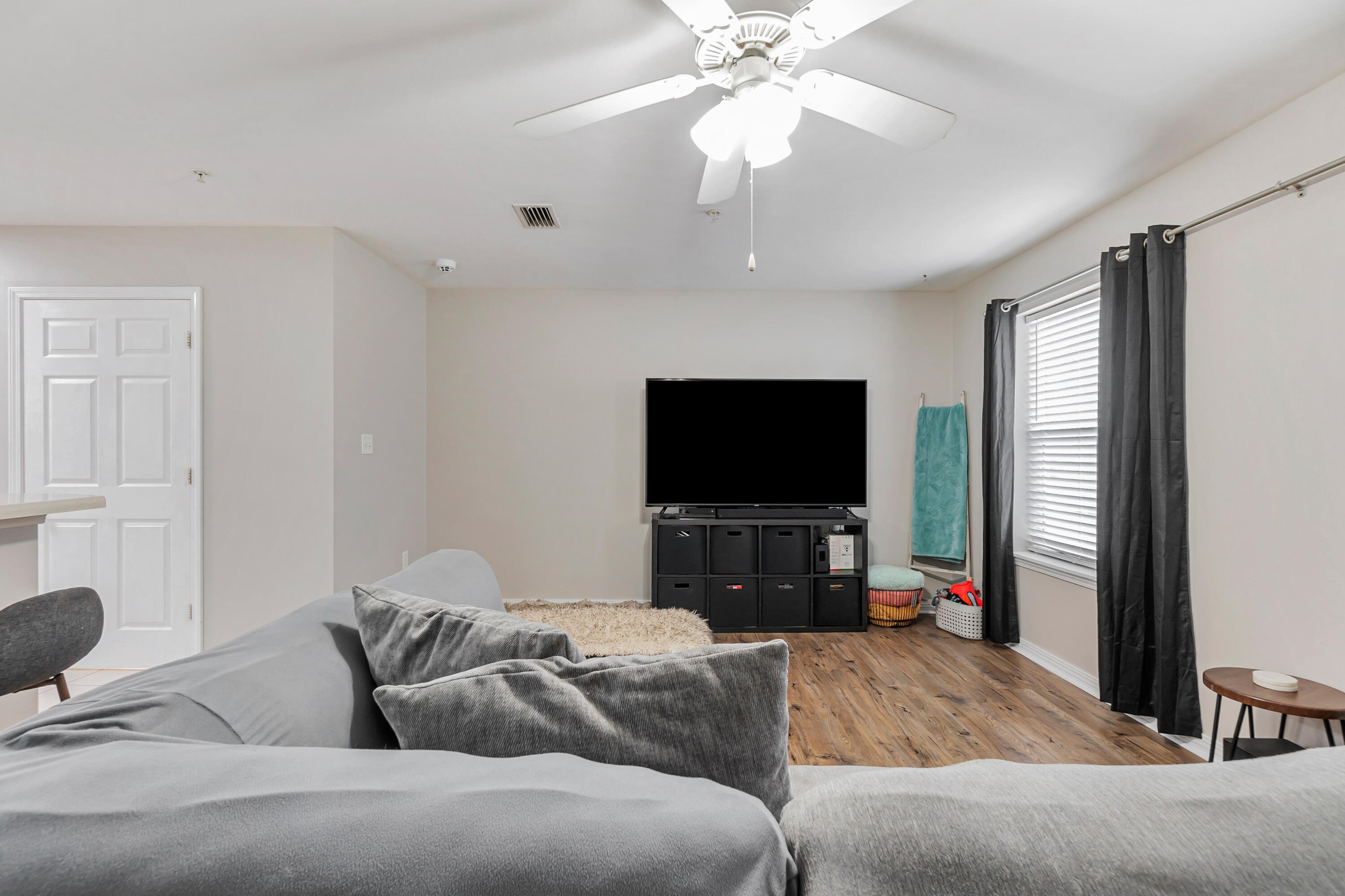 SHELL PARK CONDO - Residential