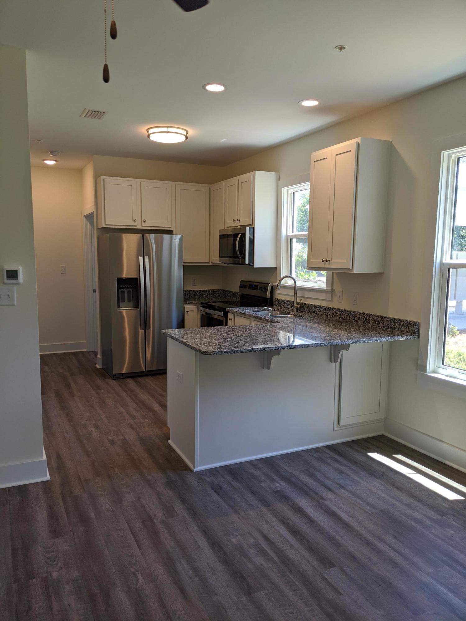 Hidden Lake condominiums - Residential