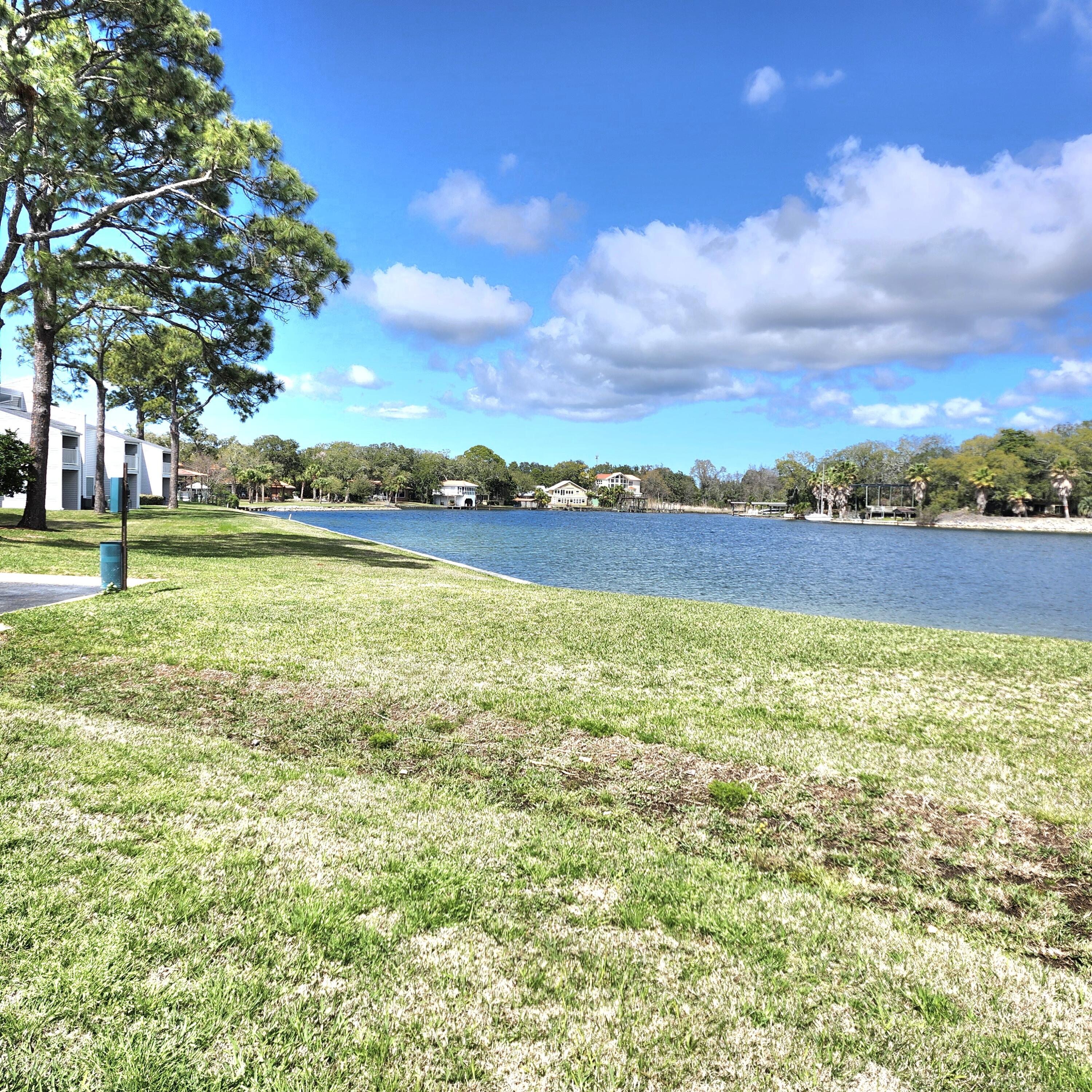 FINISTERRA CONDO - Residential