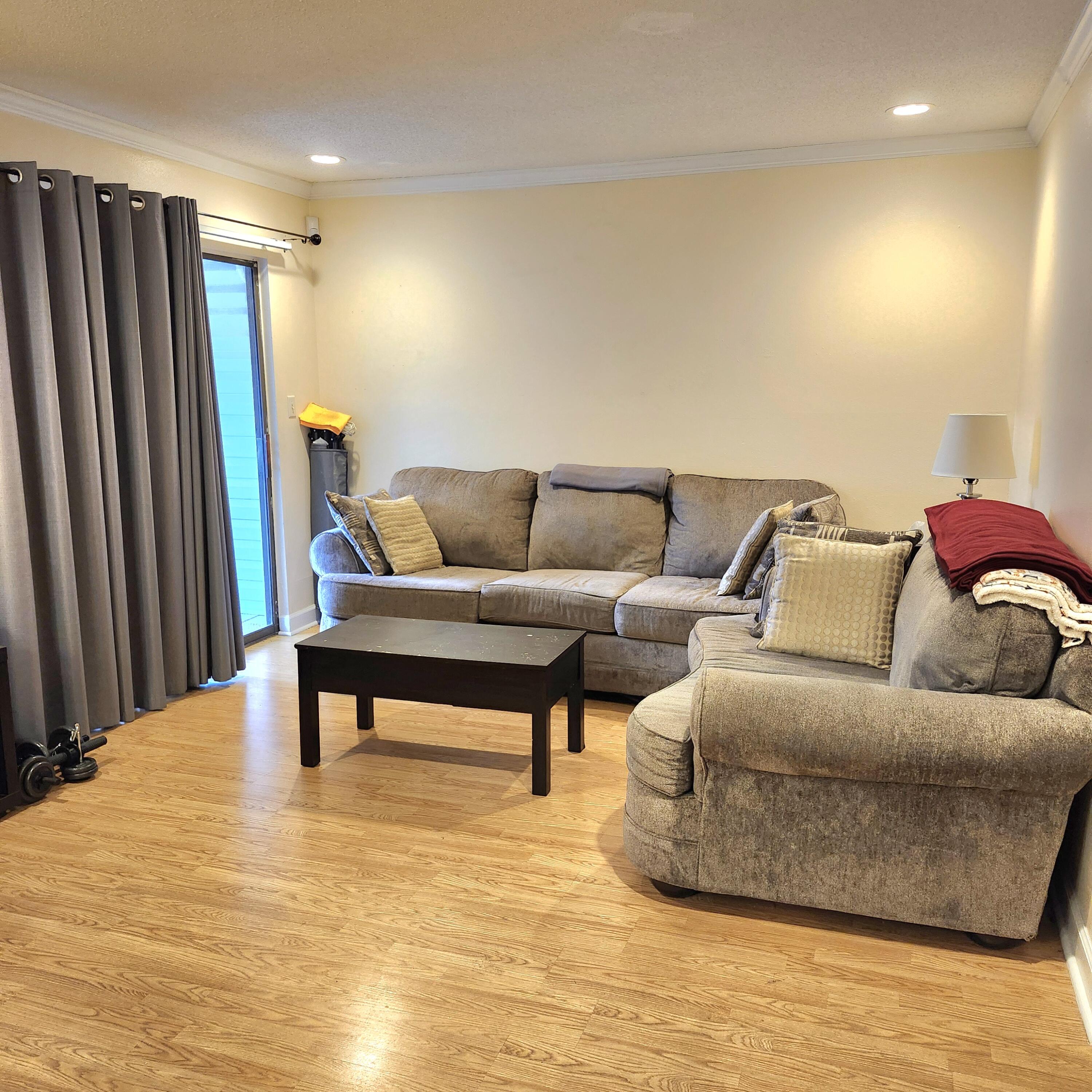 FINISTERRA CONDO - Residential