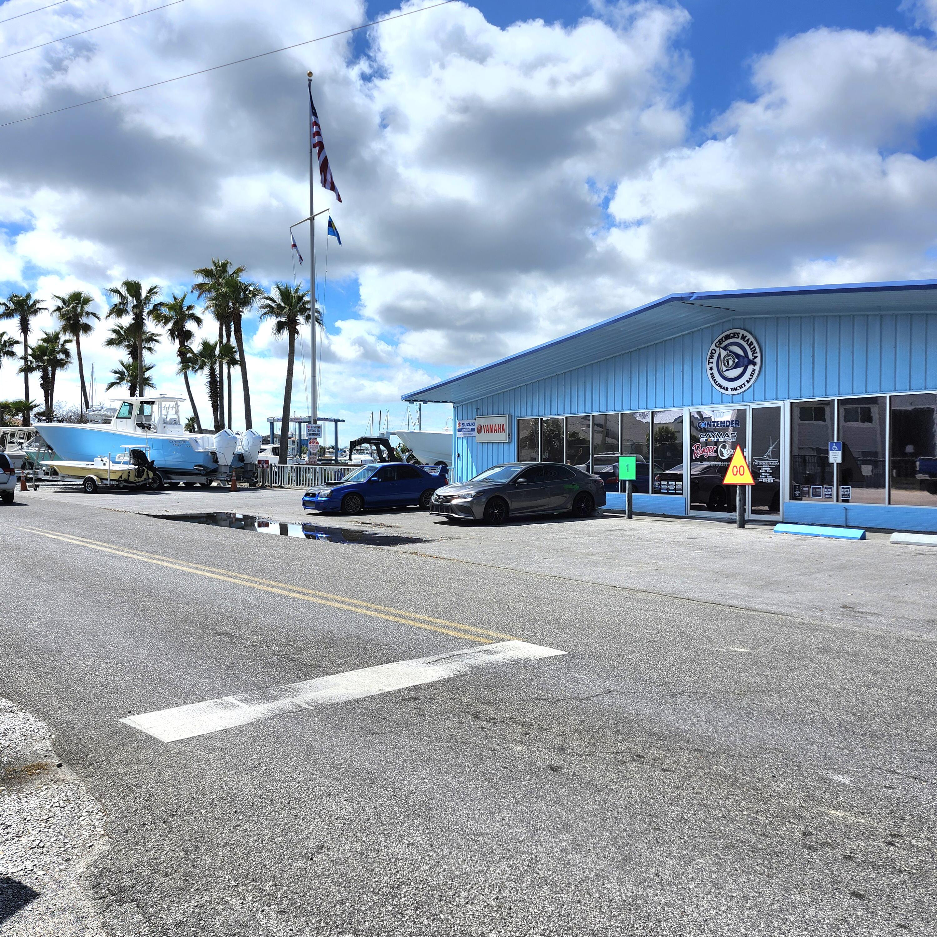 FINISTERRA CONDO - Residential