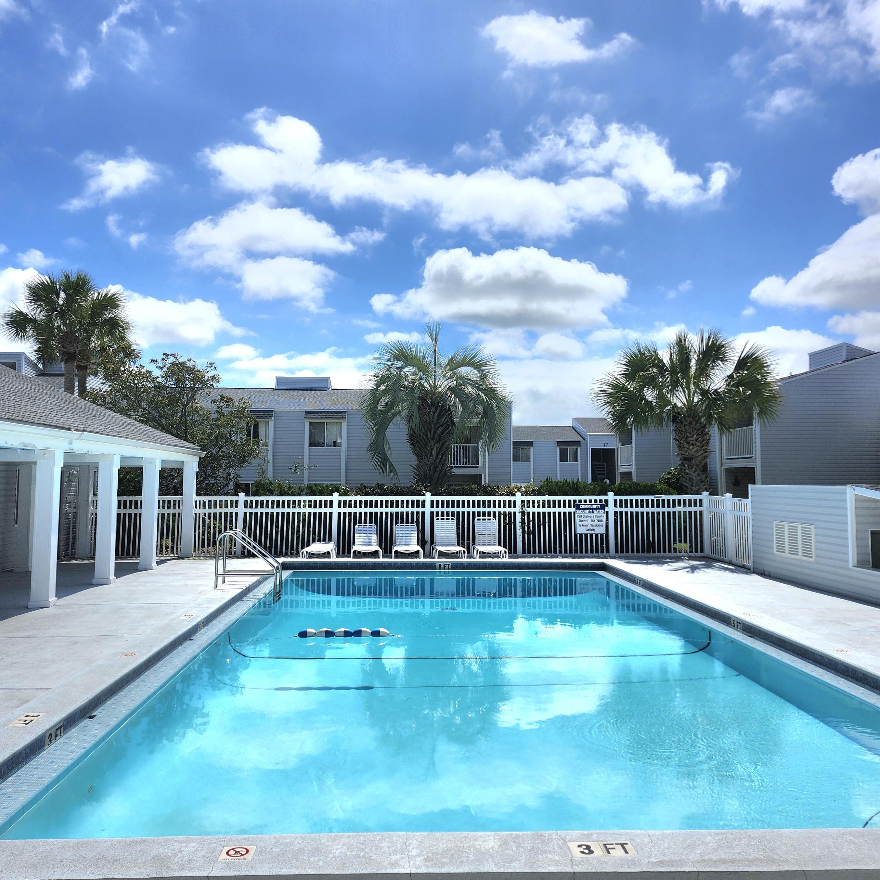 FINISTERRA CONDO - Residential