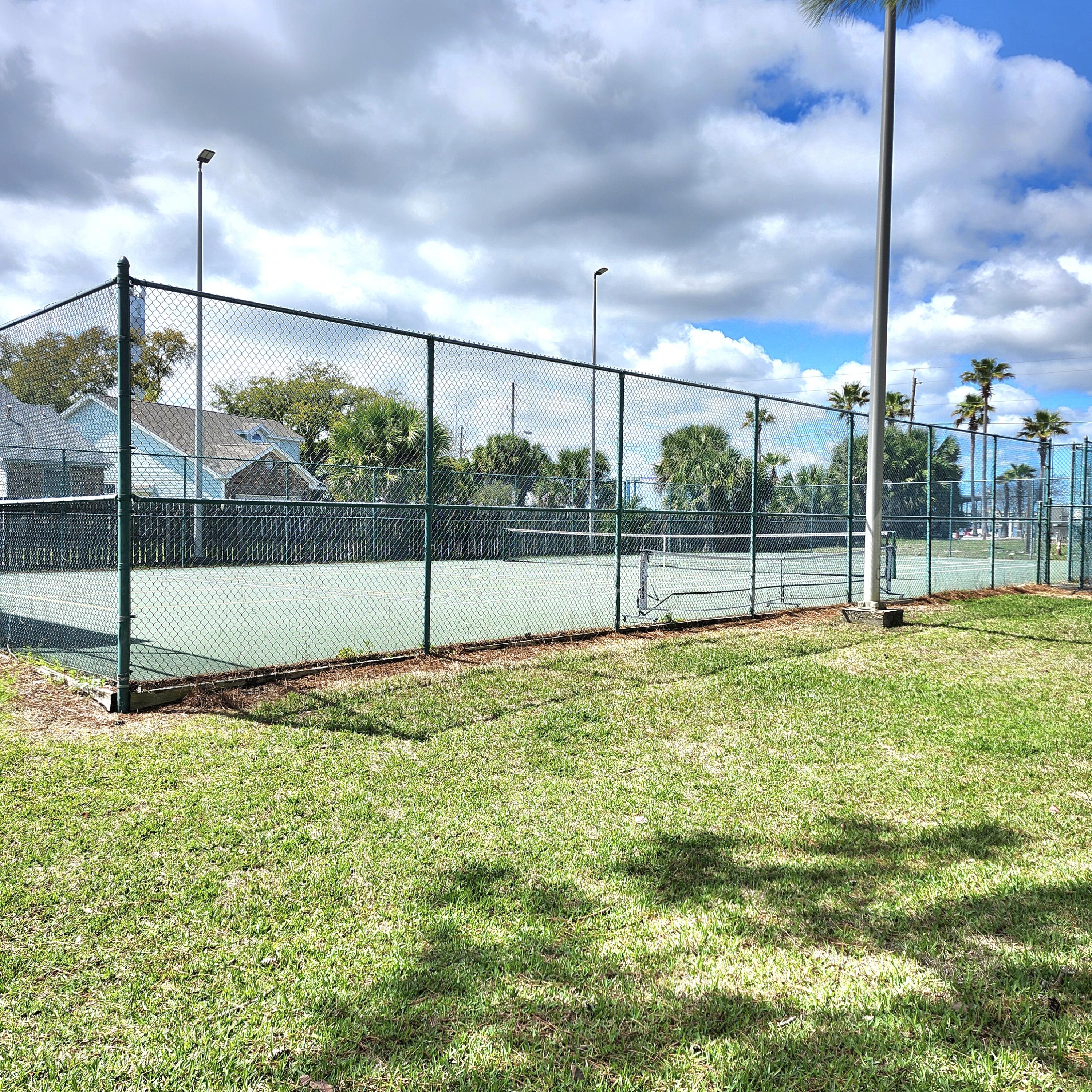 FINISTERRA CONDO - Residential