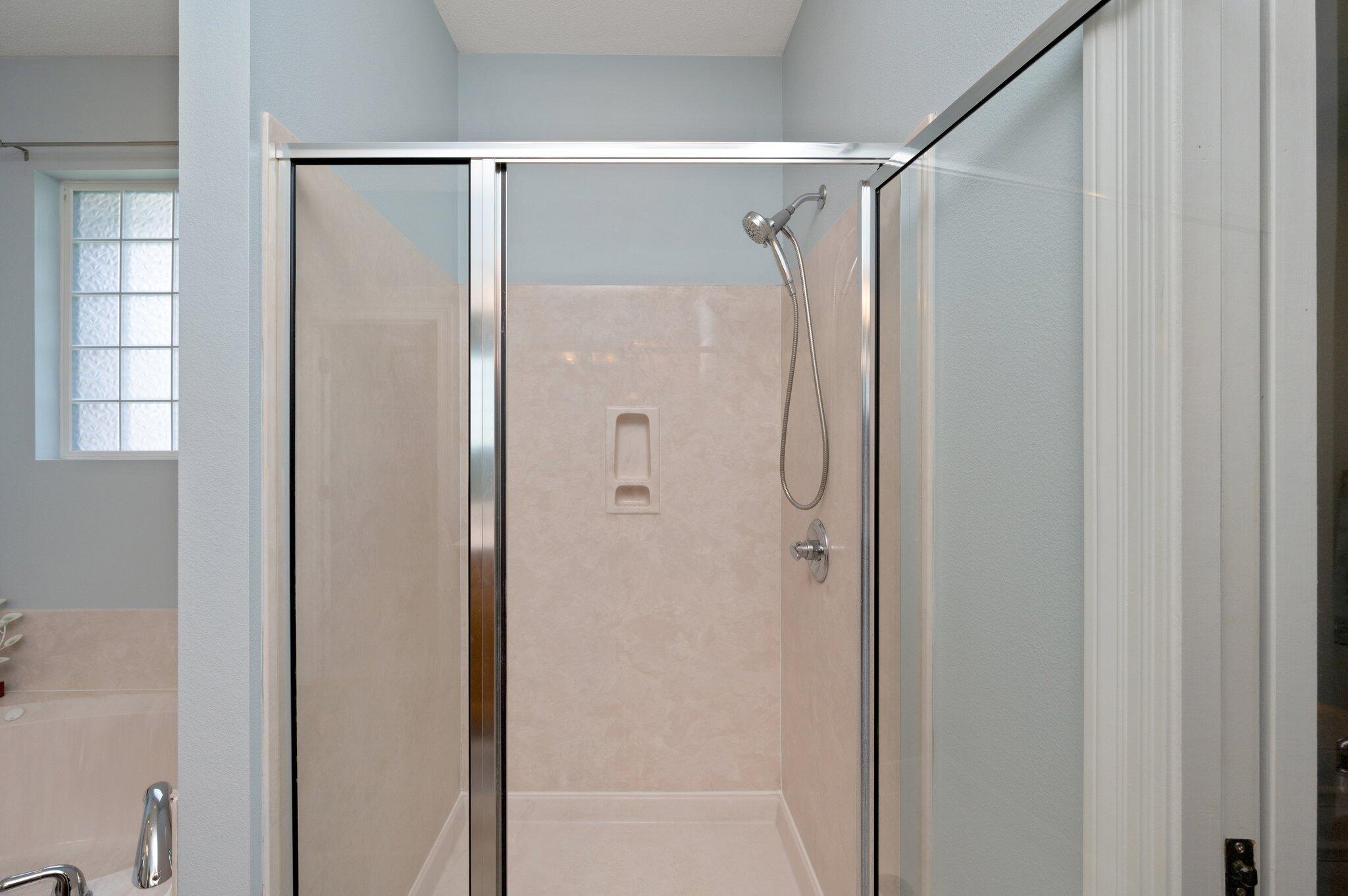 CLAIRES VINEYARD - Residential