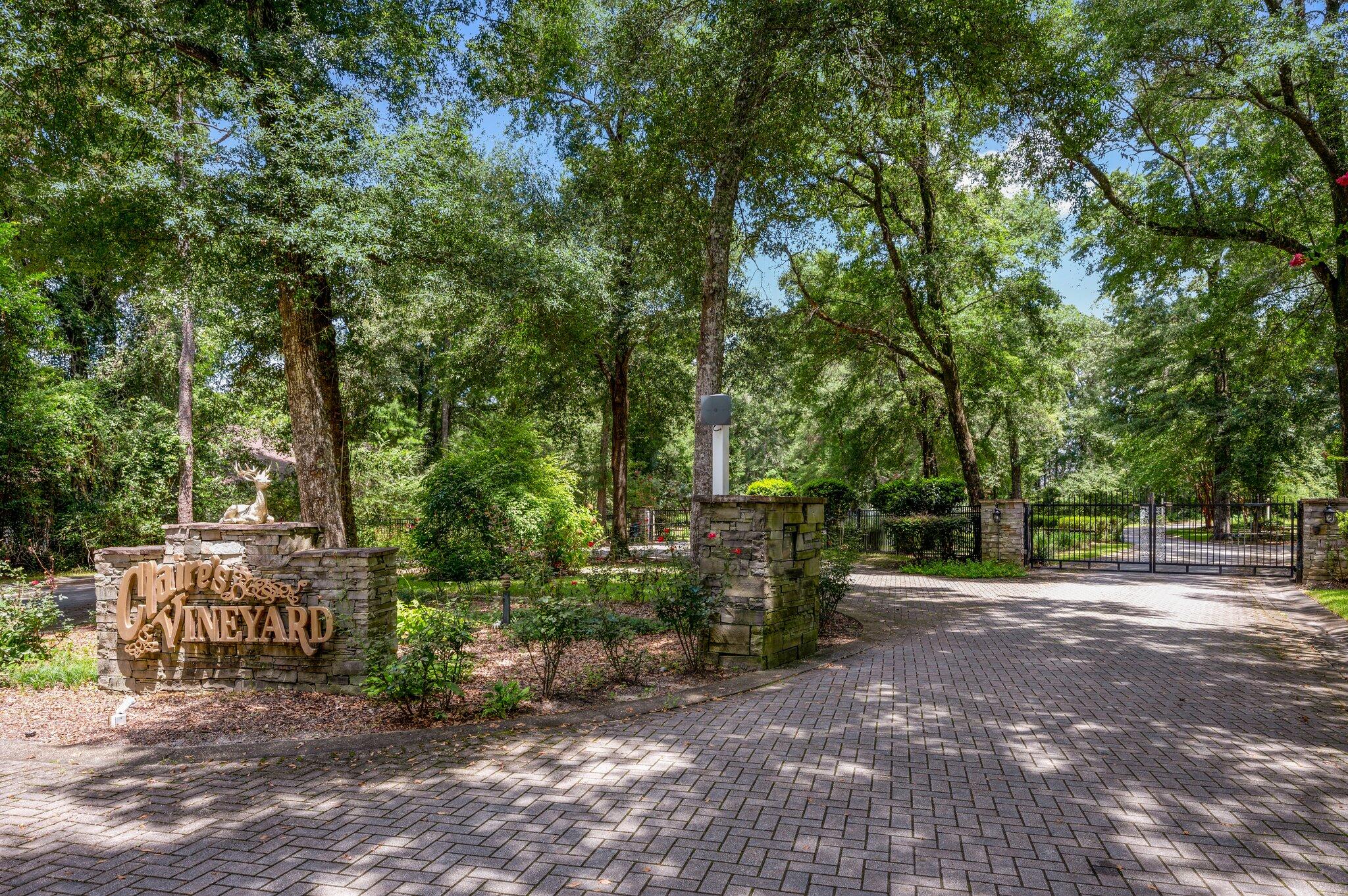 CLAIRES VINEYARD - Residential