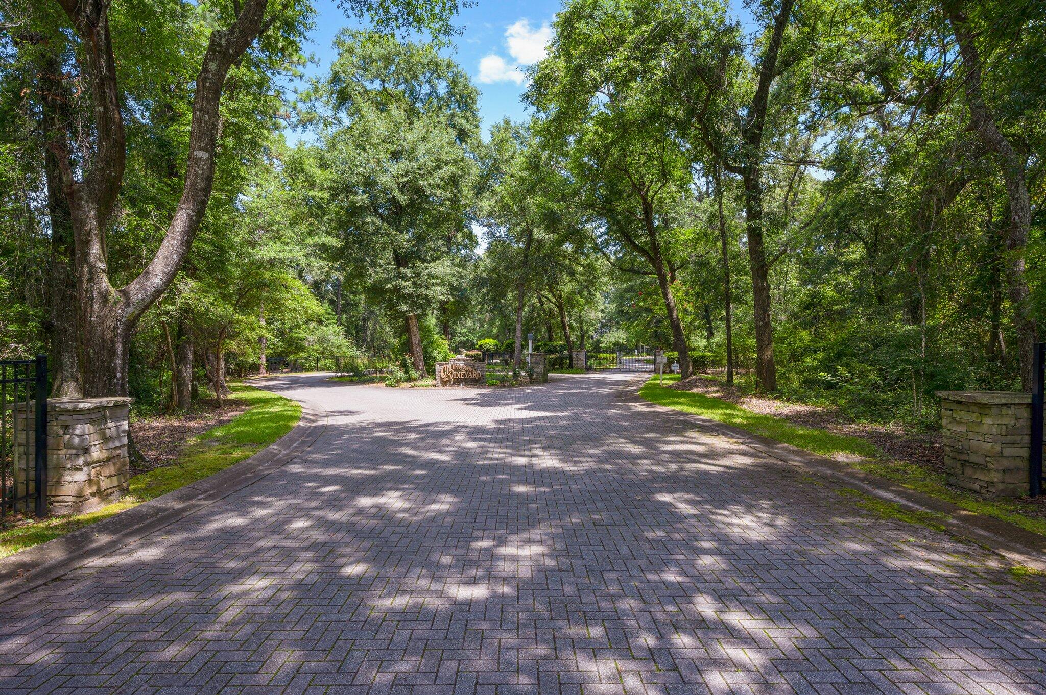 CLAIRES VINEYARD - Residential