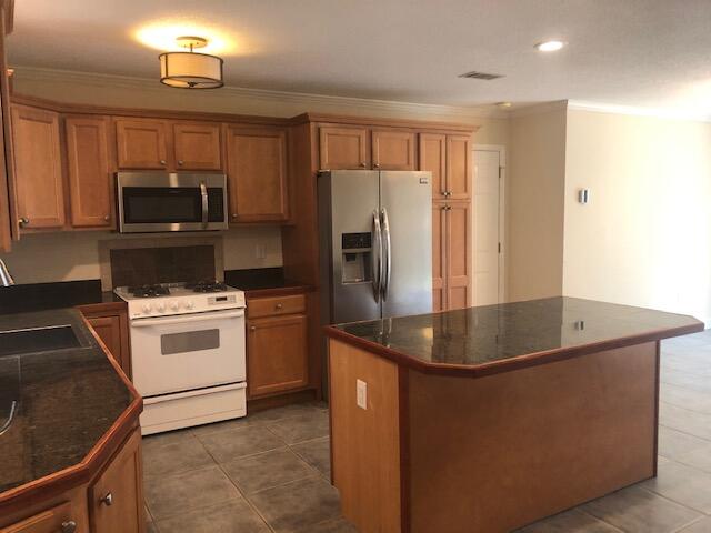 KENWOOD S/D 1ST ADDN - Residential