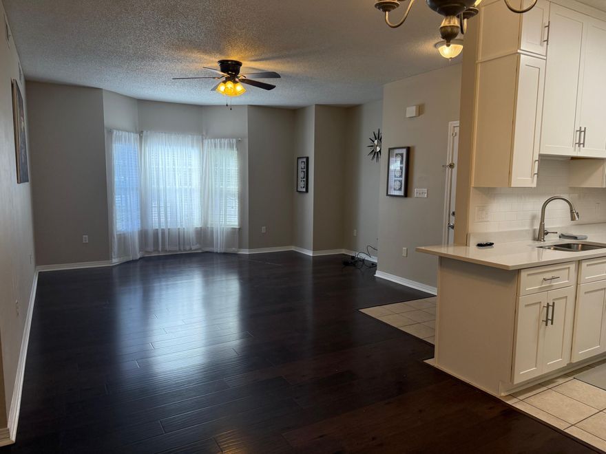 $500 off March rent if tenant occupies by Mar 1!  The Oaks Condominium is in the heart of Niceville tucked away in a park-like community with large pool and bbq area, near shopping, dining, schools, Northwest FL State College, Eglin Air Force Base and a short drive to Destin beaches. #112 is a convenient ground-floor unit with newly remodeled kitchen, including stainless steel appliances and quartz countertops, open living/dining area.  There are two bedrooms and two bathrooms with smart TVs, blinds and fans. In unit washer/dryer. Nonsmoking. Yard maintenance and trash pickup included in rent.  All other utilities paid by tenant. A small dog considered with $500 non-refundable fee.