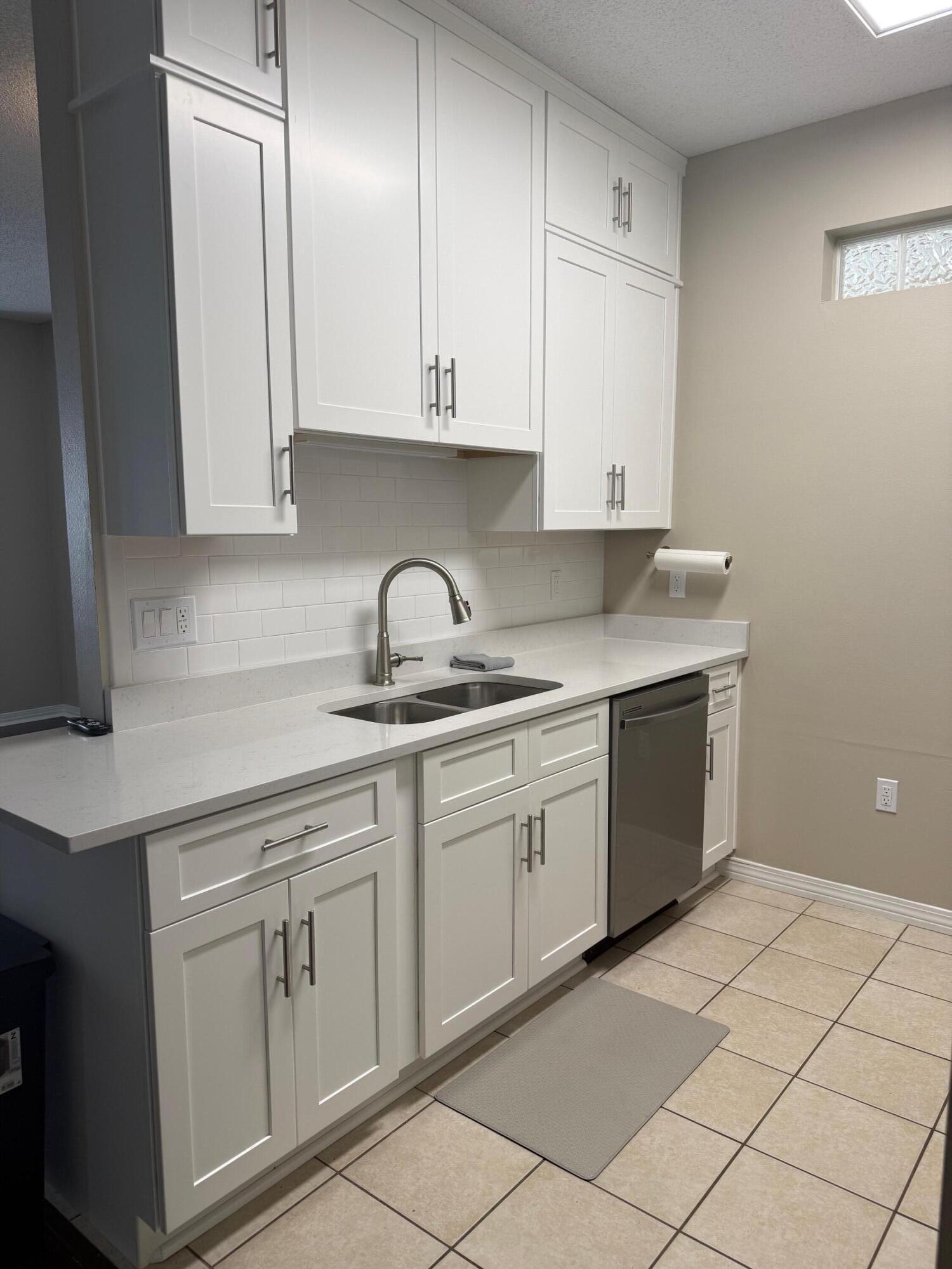 THE OAKS AT NICEVILLE PH I - Residential Lease