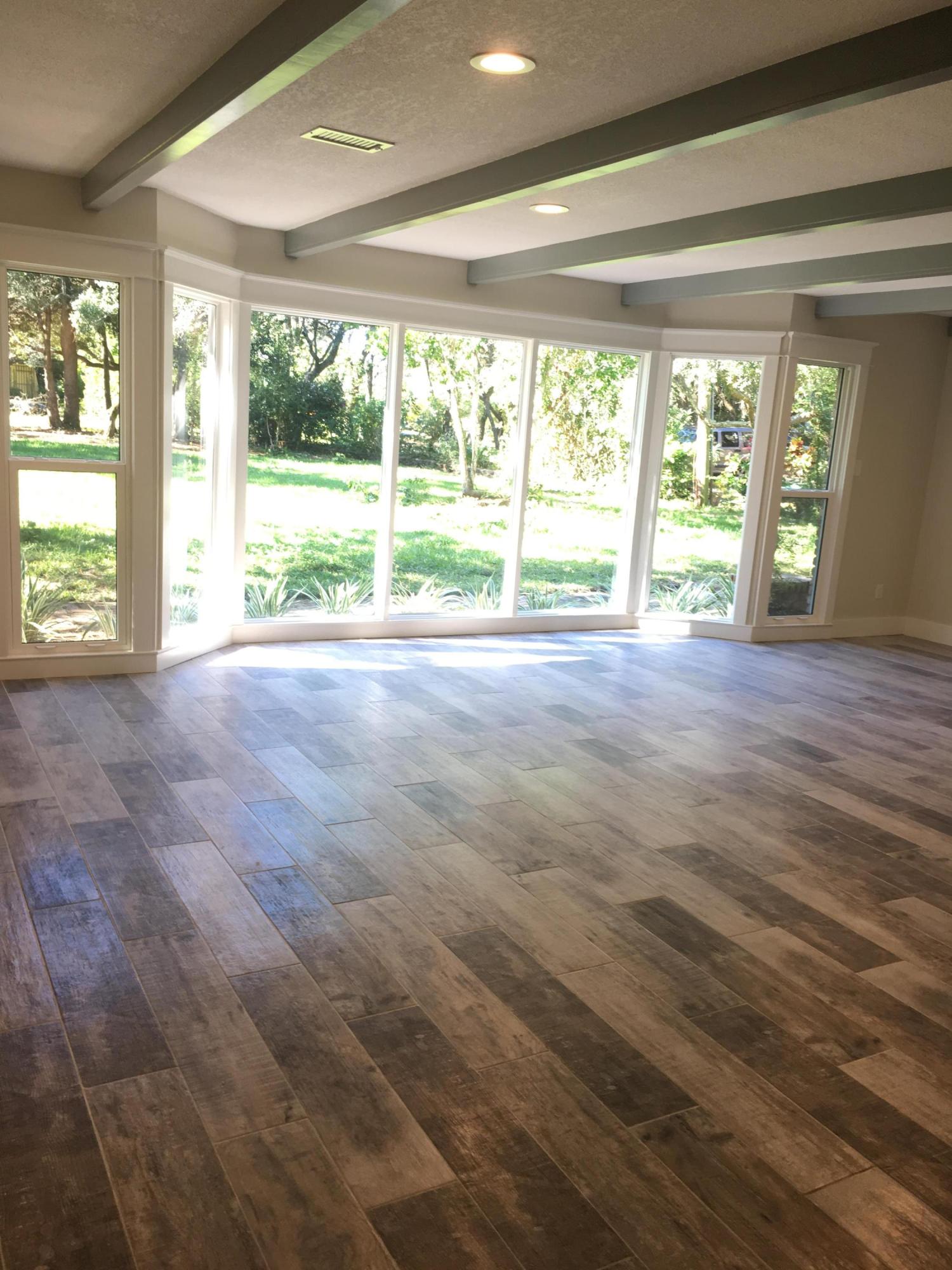 LAKE LORRAINE ESTATES - Residential