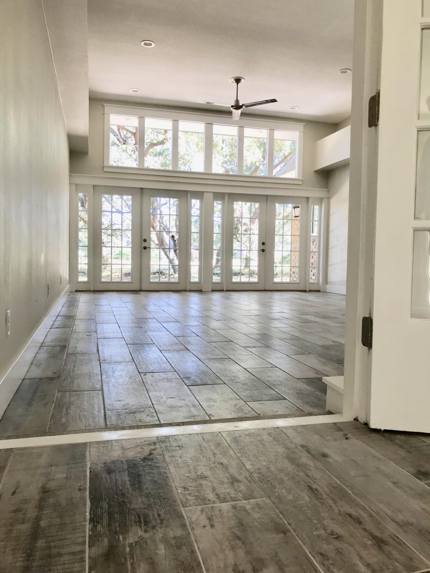 LAKE LORRAINE ESTATES - Residential