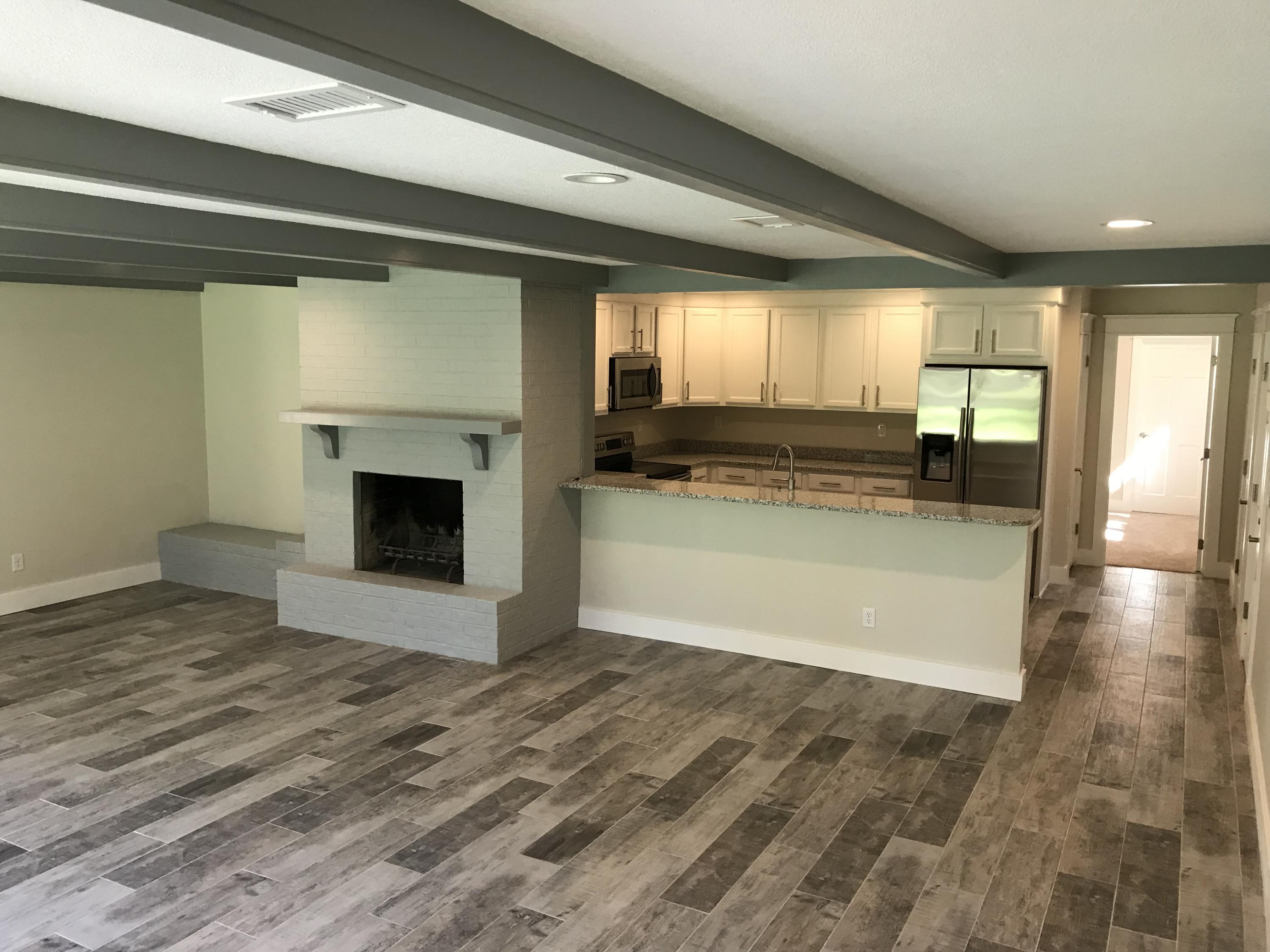 LAKE LORRAINE ESTATES - Residential