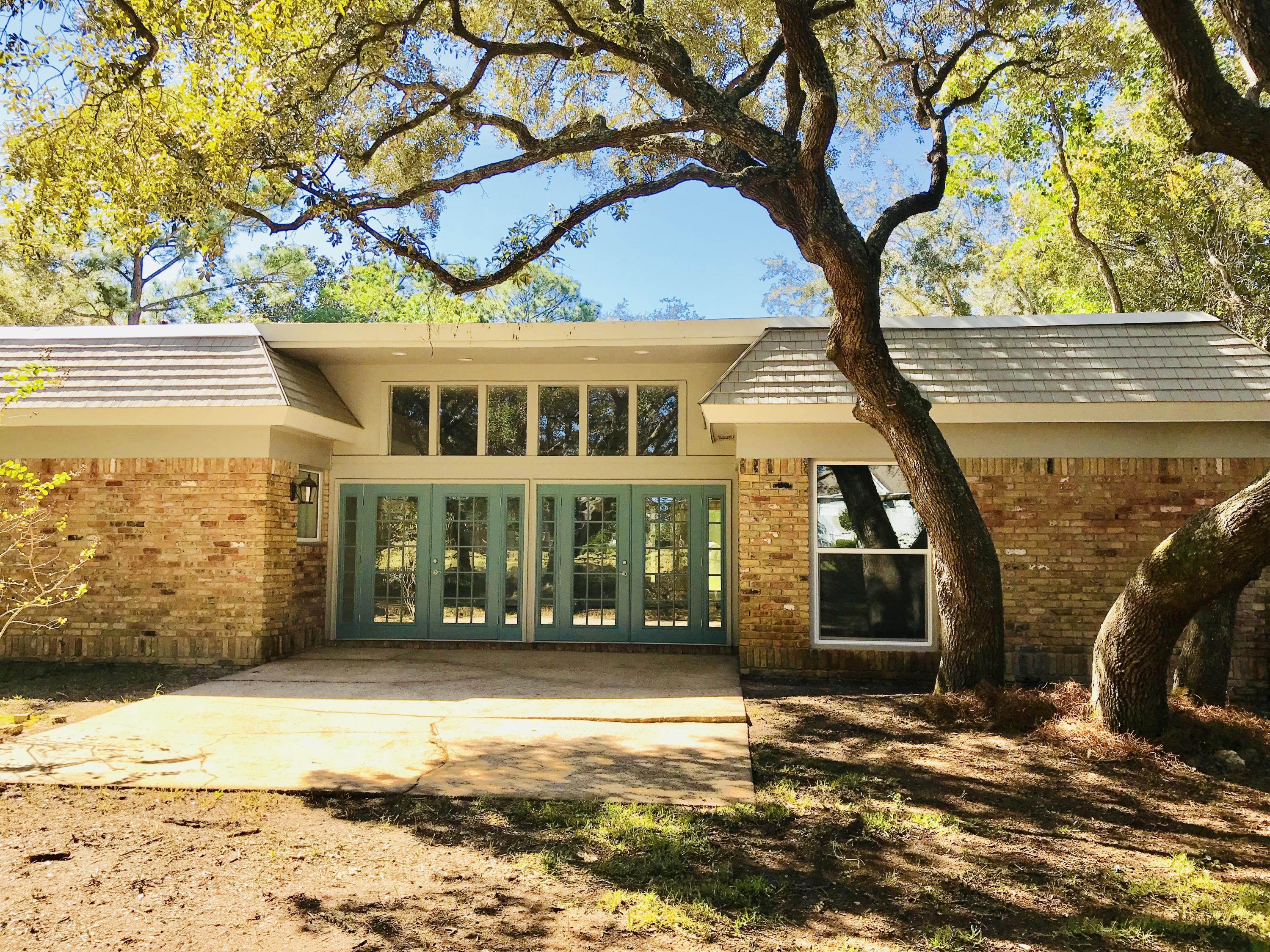 LAKE LORRAINE ESTATES - Residential