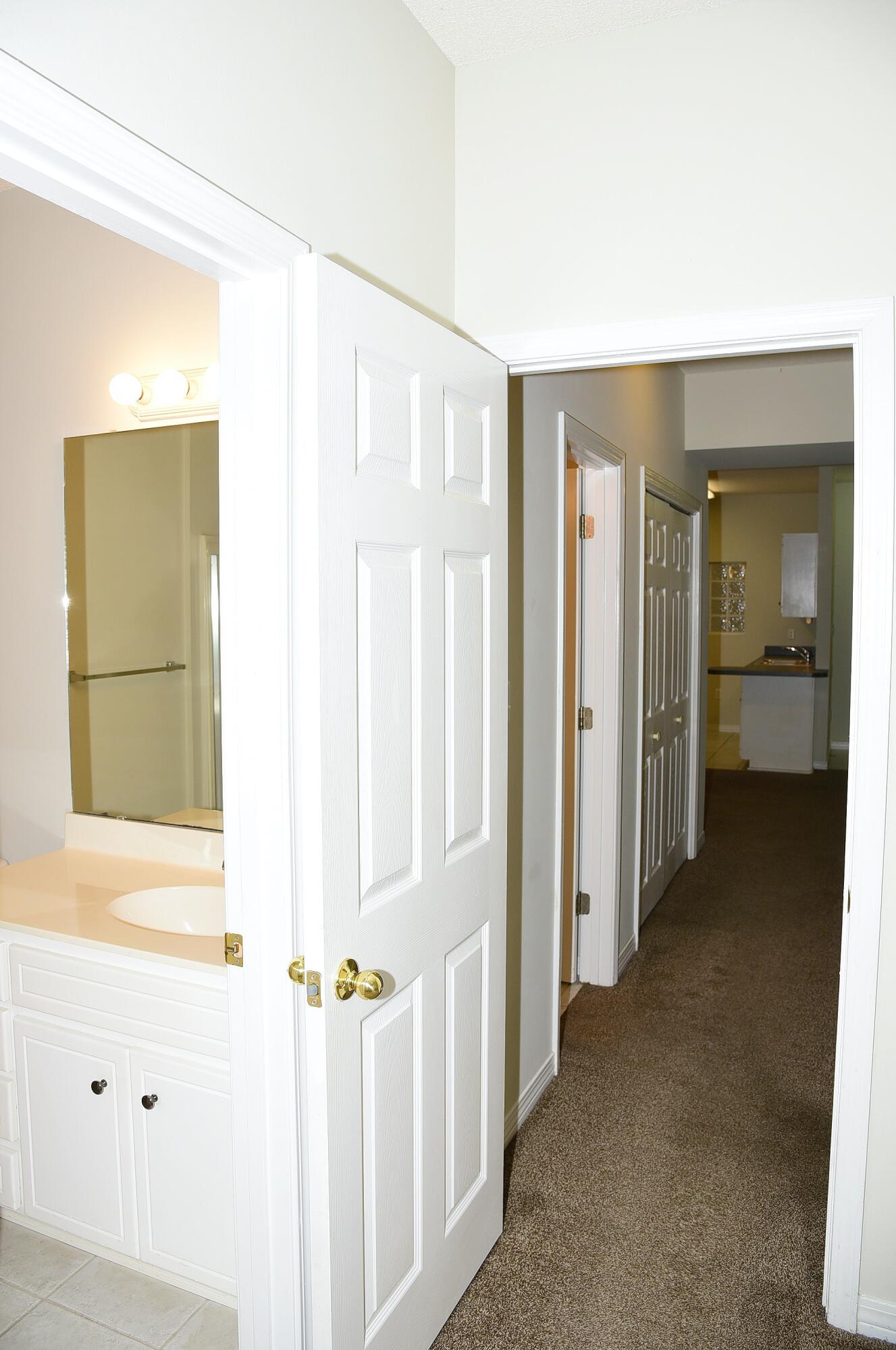 THE OAKS AT NICEVILLE - Residential Lease