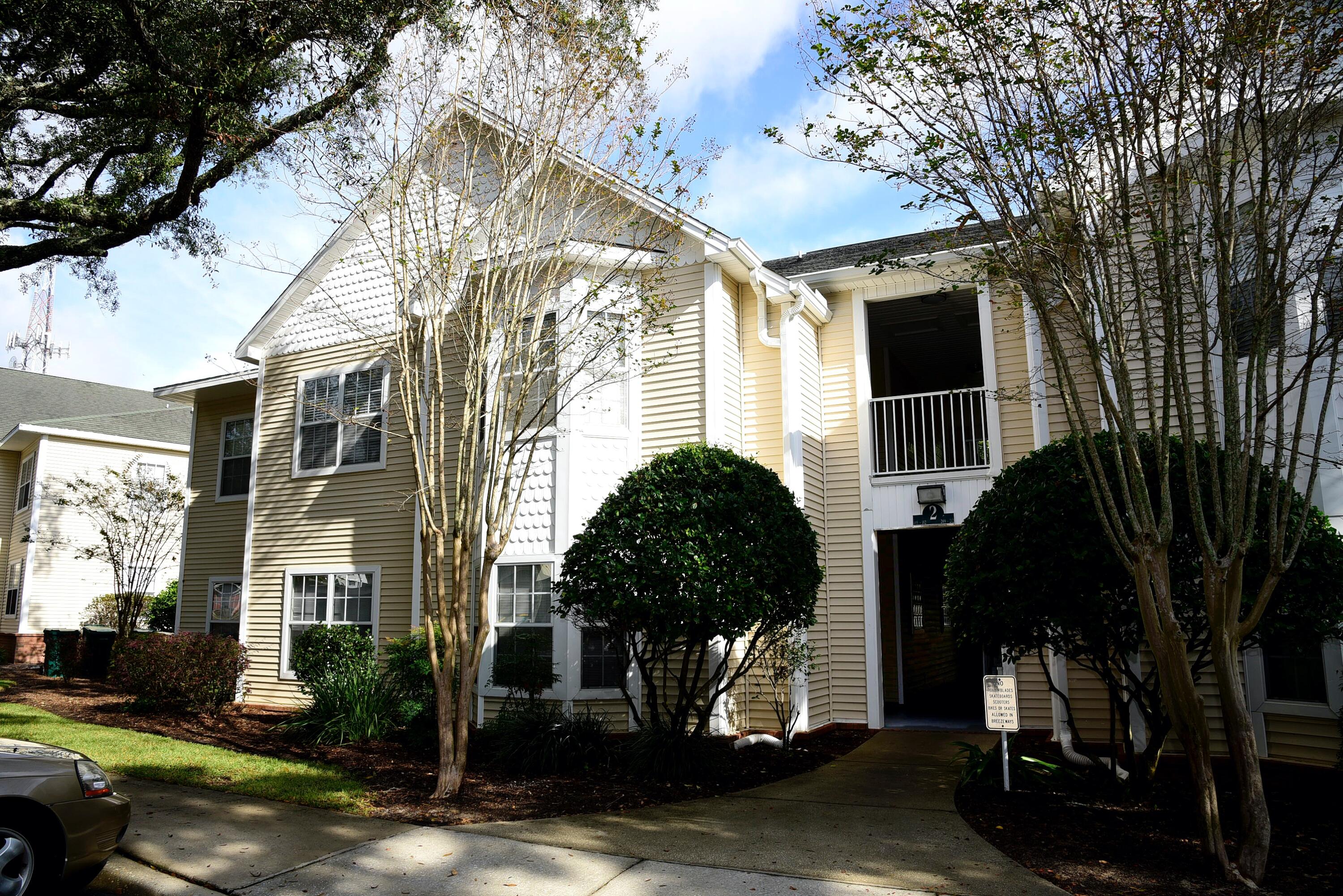 THE OAKS AT NICEVILLE - Residential Lease