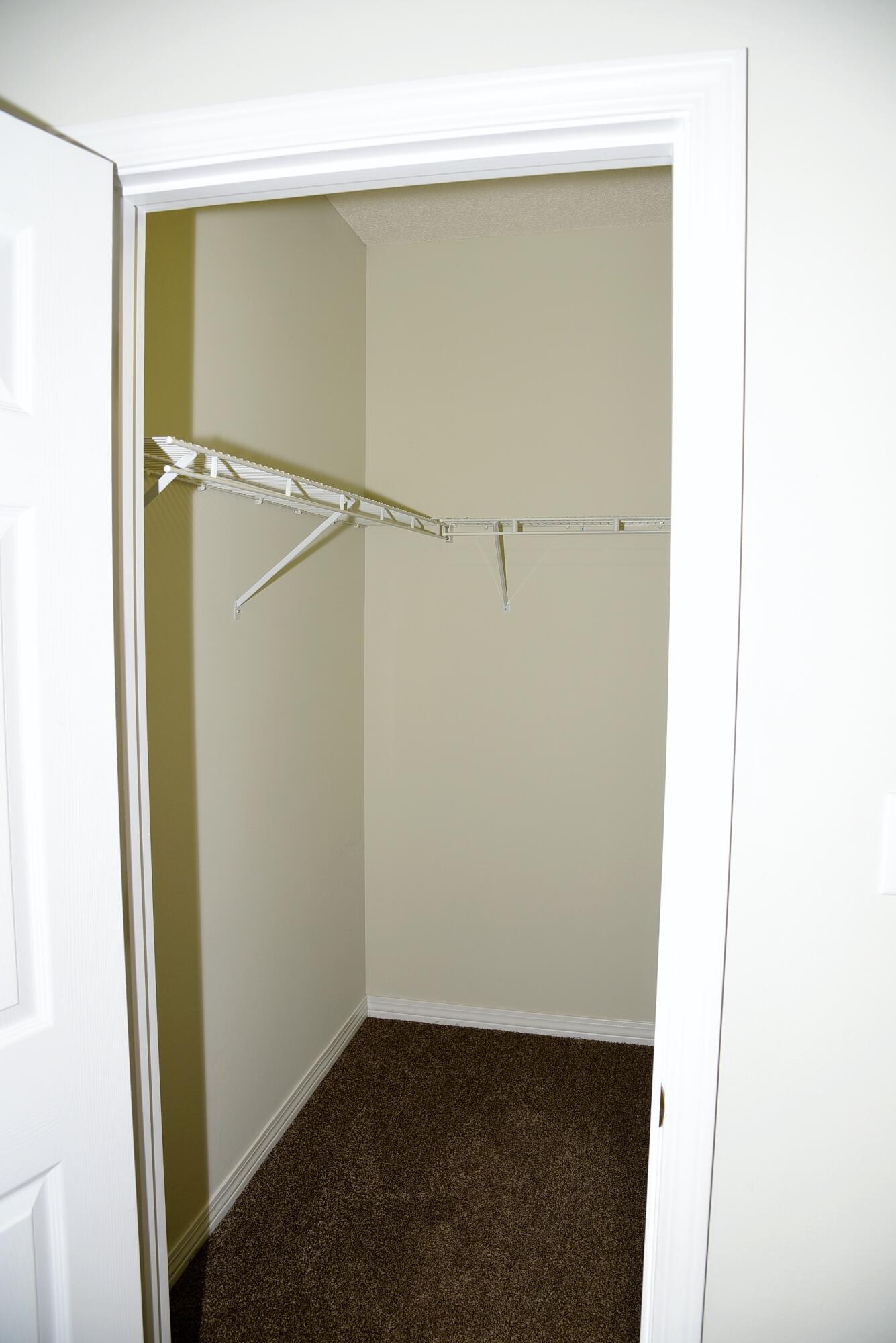 THE OAKS AT NICEVILLE - Residential Lease