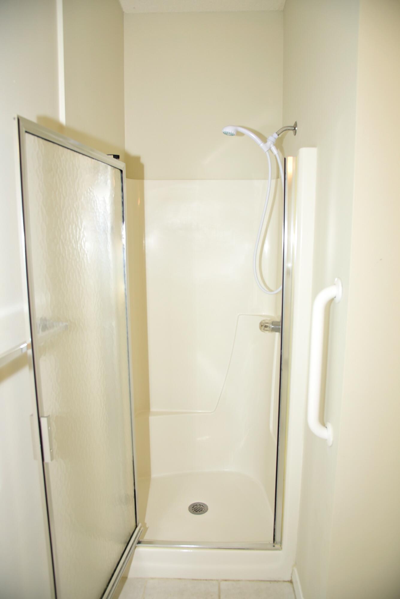 THE OAKS AT NICEVILLE - Residential Lease